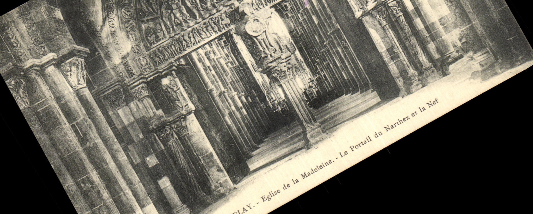 CPA Vezelay Eglise de la Madeleine Le portail Du narthex et la Net 