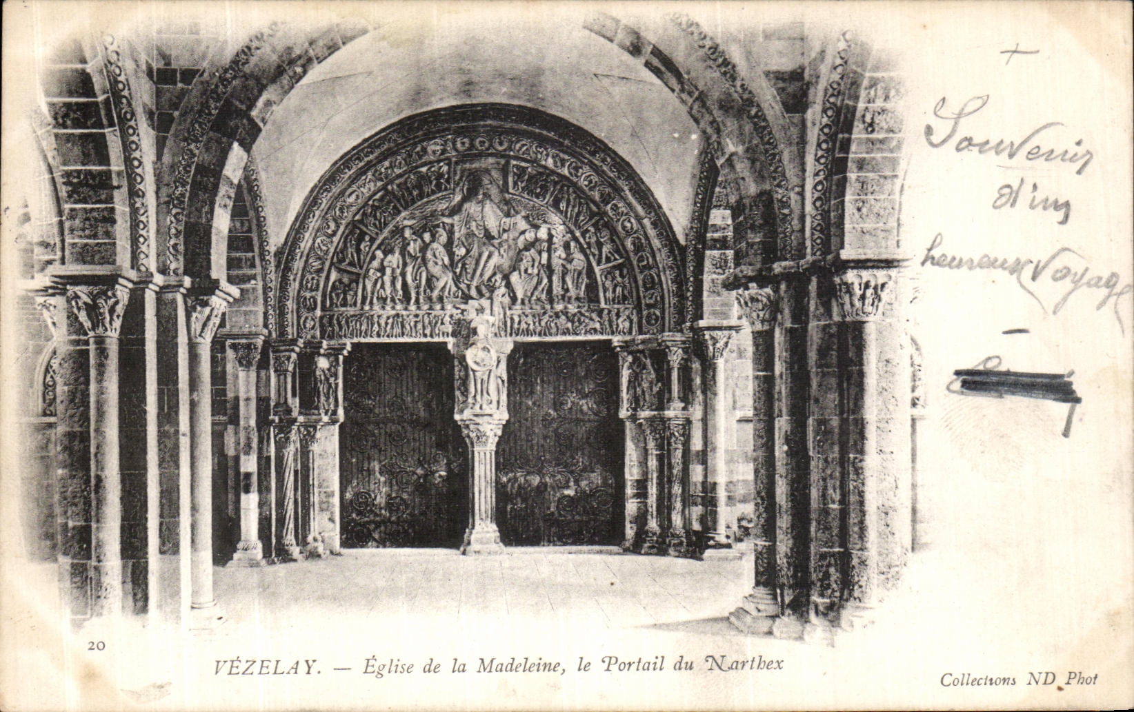 CPA Vezelay Eglise de la Madeleine Le portail du Narthex