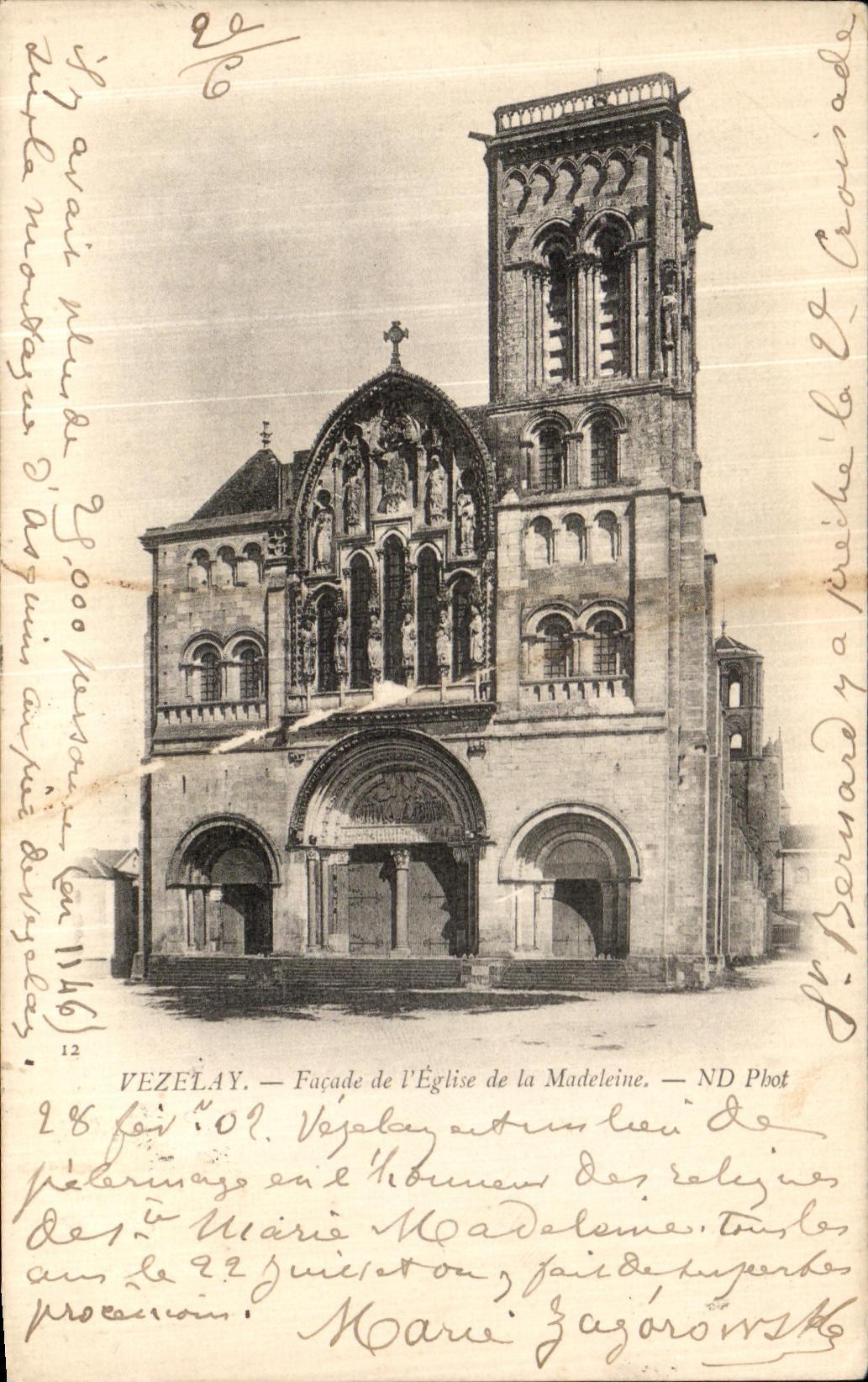 CPA Vezelay Facade de L eglise de la madeleine