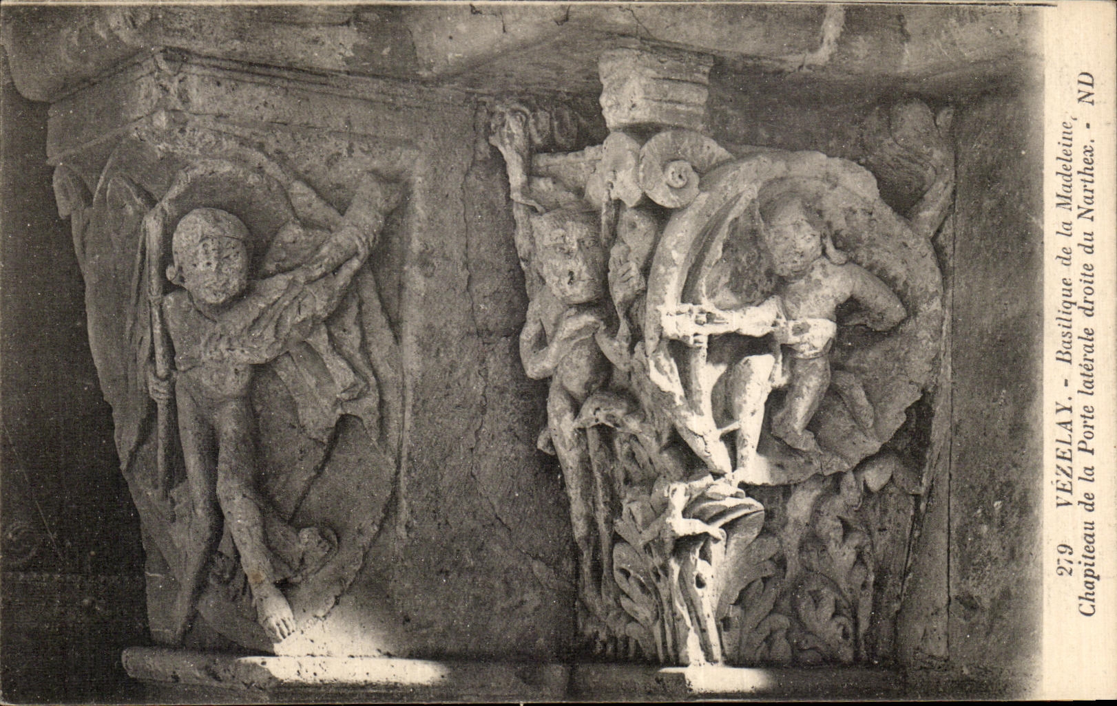 CPA Vezelay Basilique de la Madeleine Chapiteau du Cinqutieme Pilier de vla Narthex