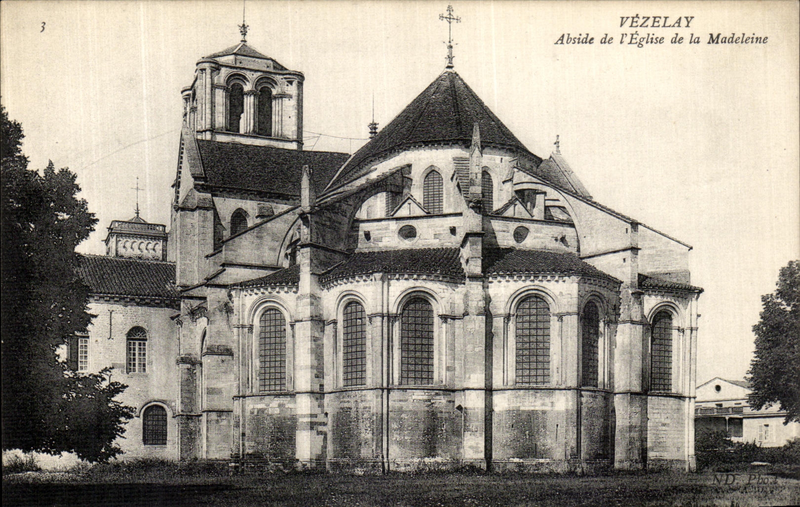CPA Vezelay Abside de l Eglise de la Madeleine