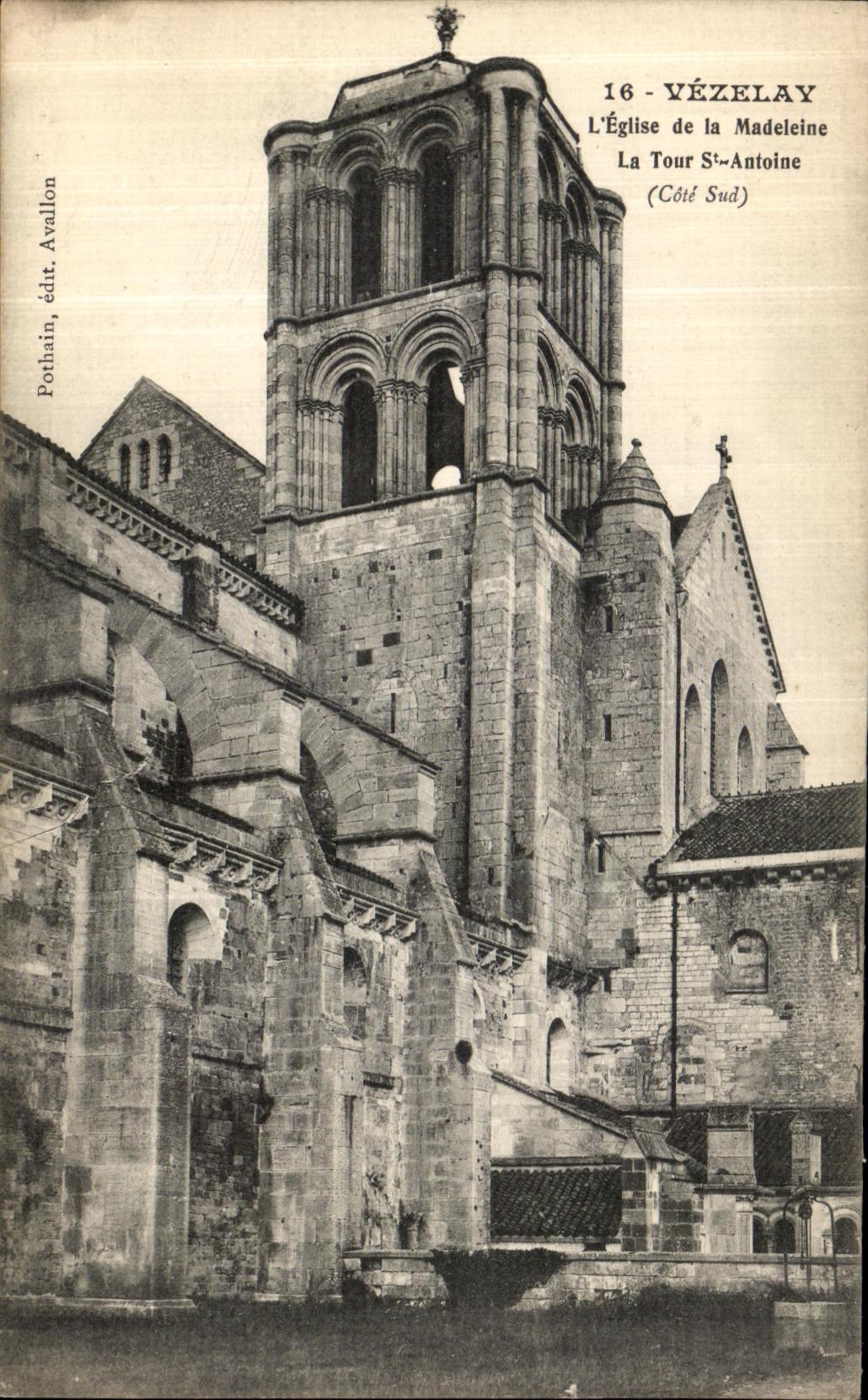 CPA Vezelay Eglise de la Madeleine La Tour St Antolne