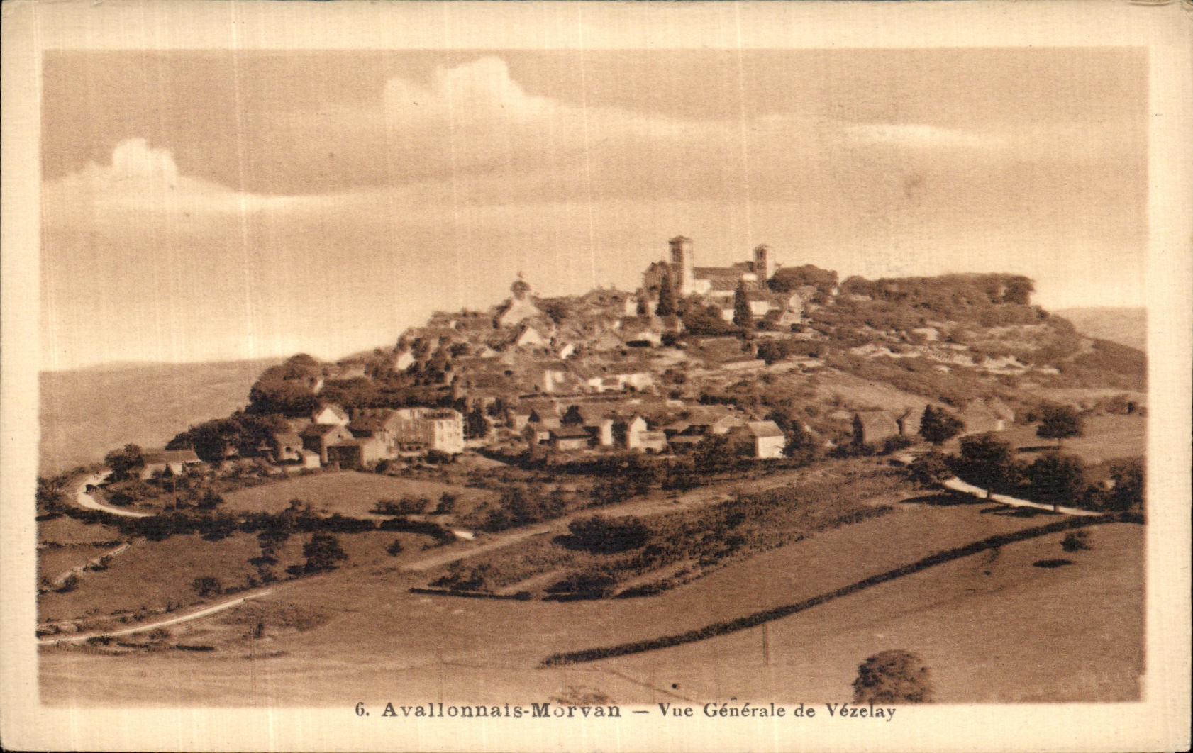 CPA Vezelay Avallonals Morvan Vue general de