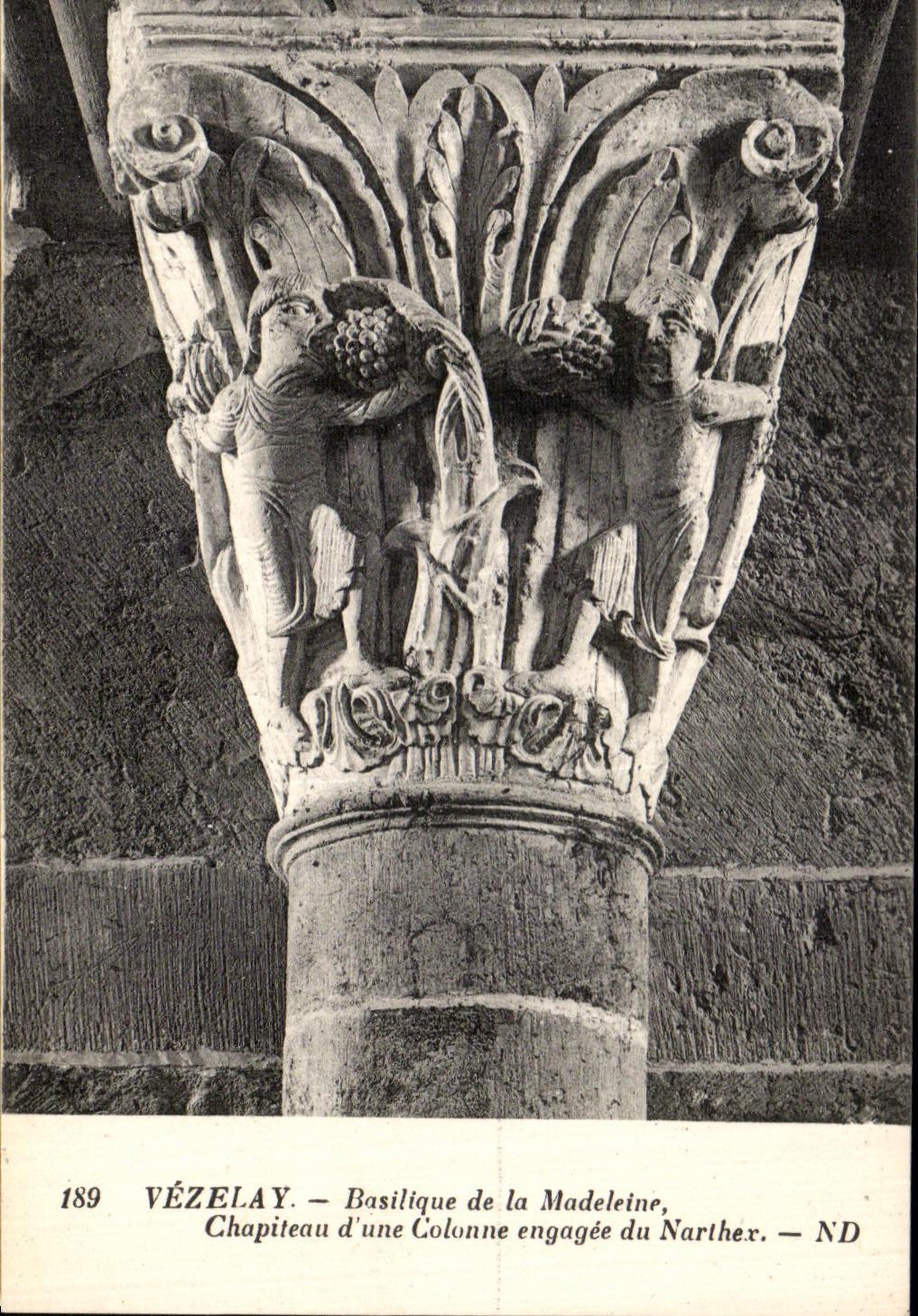 CPA Vezelay Basilique de la Madeleine Chapiteau d une Colonne engagee Du Narthex 