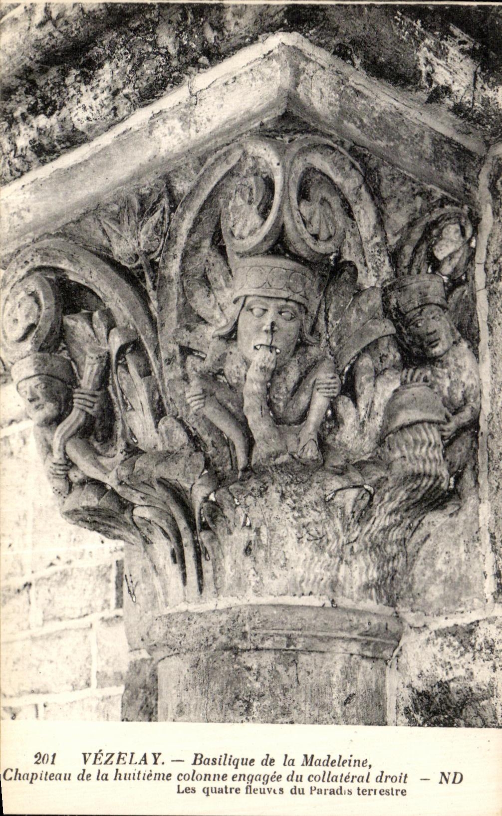 CPA Vezelay Basilique de la Madeleine Chapiteau de la Huitieme Colonne engagee du Collateral droit