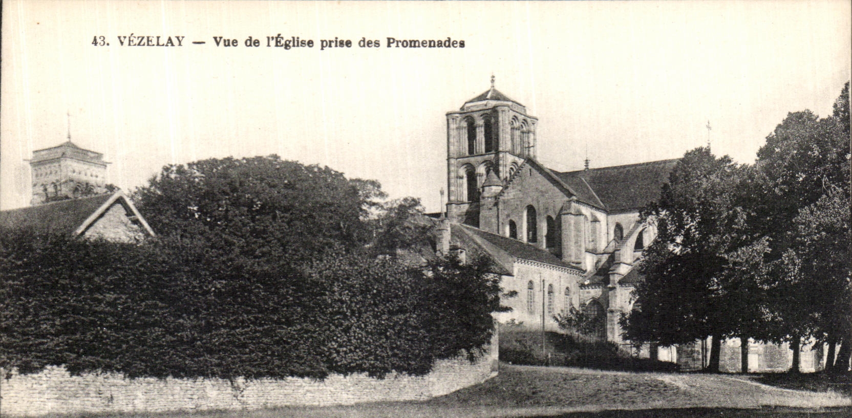 CPA Vezelay Vue de l Eglise Prise de Promende 