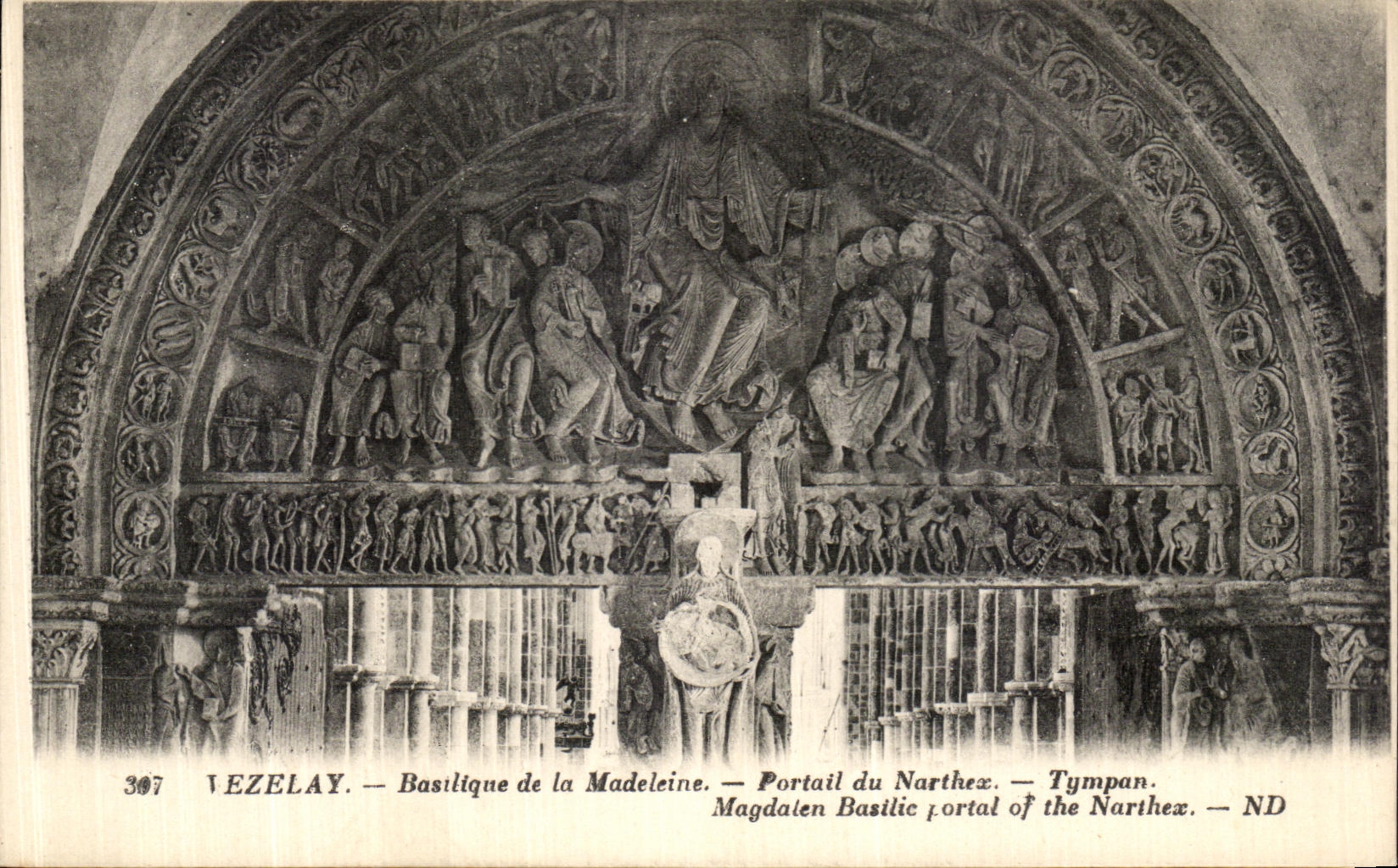 CPA Vezelay Basilique de la Madeleine Portail du Northex Tympan