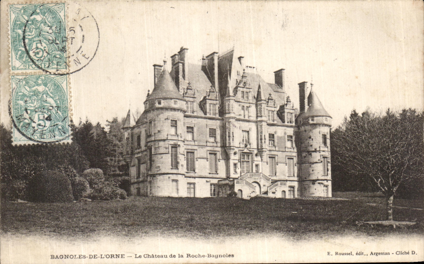 CPA Bagnoles De L Orne Le Chatreau de la Roche Bagnoles