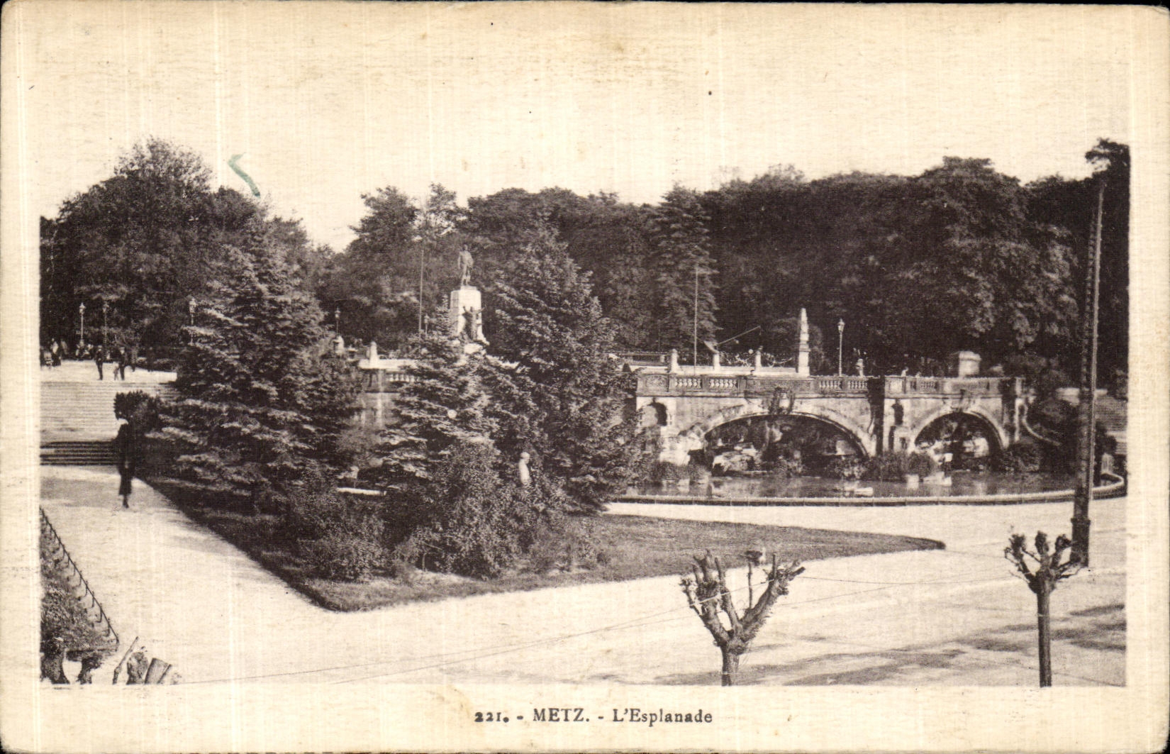 POSTAL Metz L explanada de la VENDIMIA