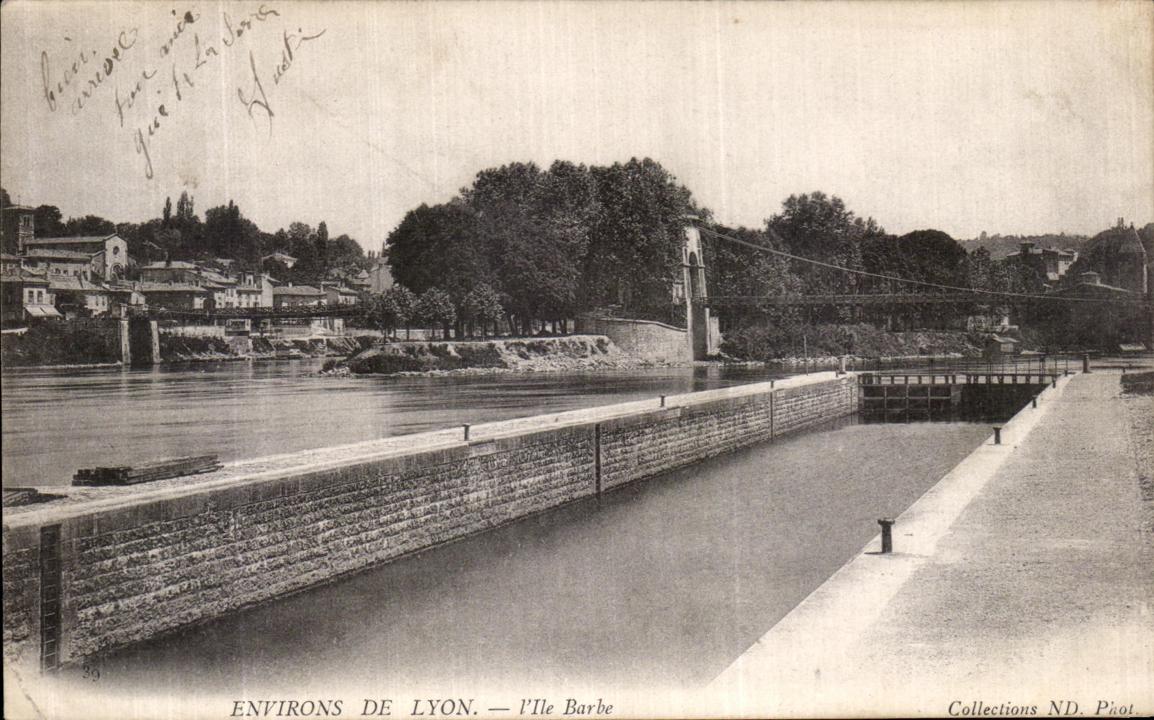 VINTAGE POSTCARD Environs Of Lyon I Island Beard