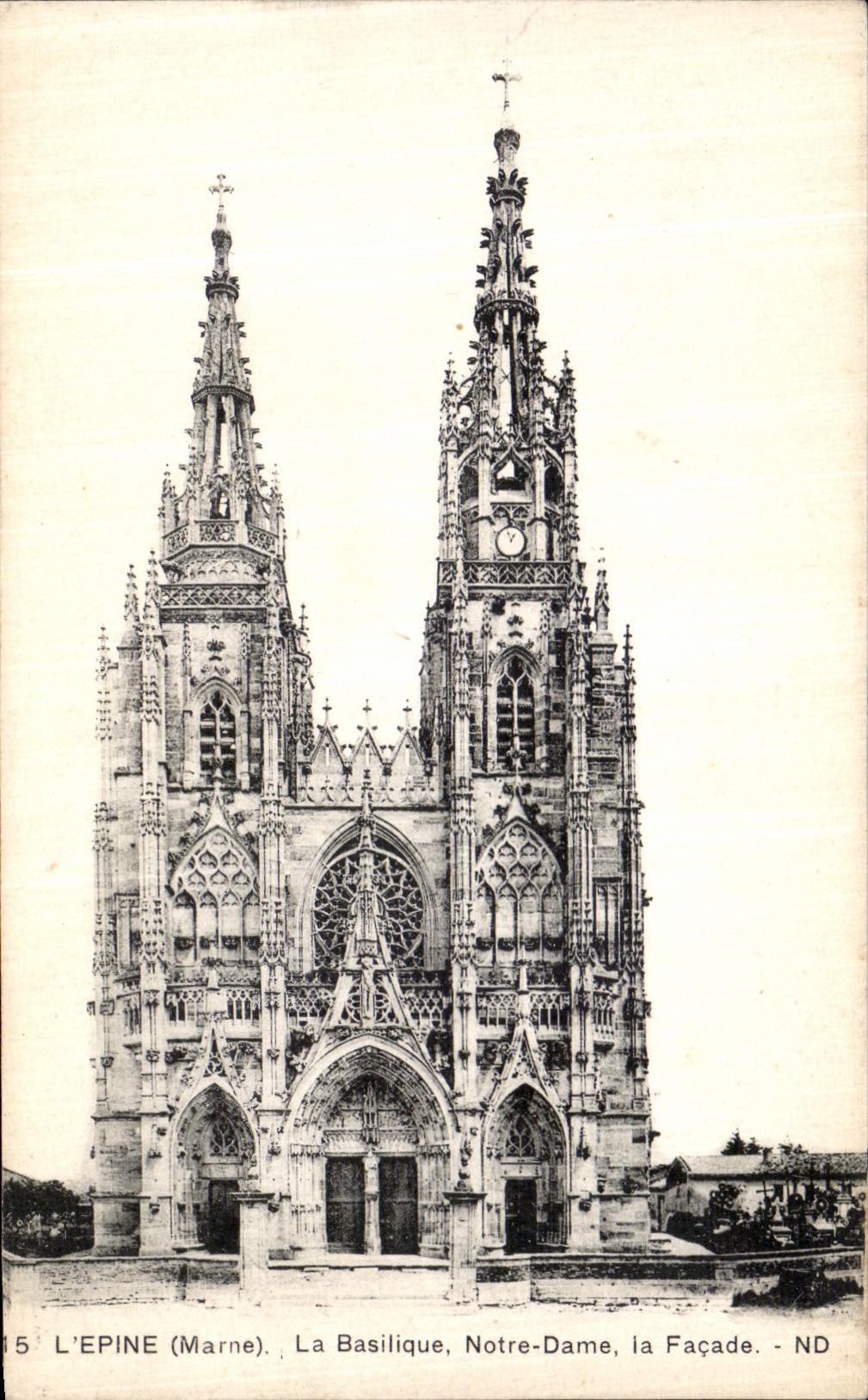 VINTAGE POSTCARD Lepine the Notre Dame Basilica the Frontage