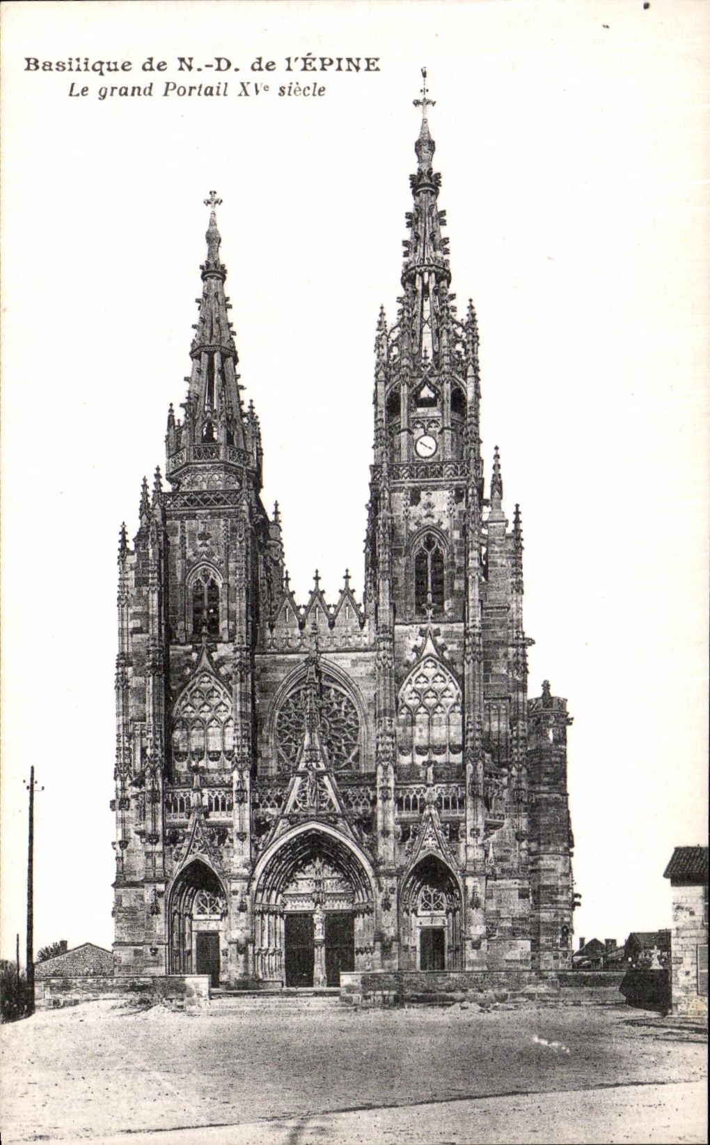 VINTAGE POSTCARD Basilica of L Spine the Large Gate