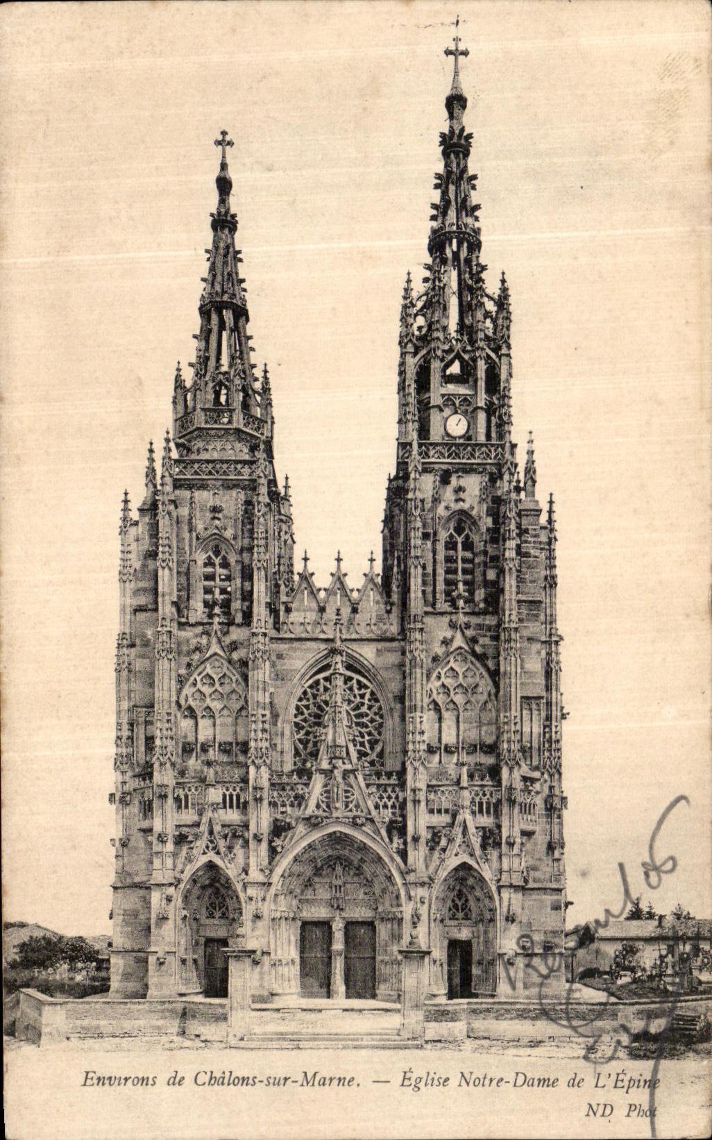 VINTAGE POSTCARD Envirnons de Chalons on the Marne Notre Dame Church of L Spine