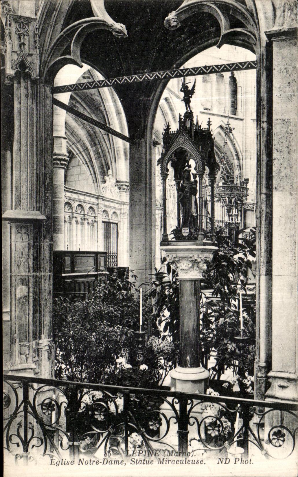 VINTAGE POSTCARD L Spine the Marne Notre Dame Church Rules miraculous