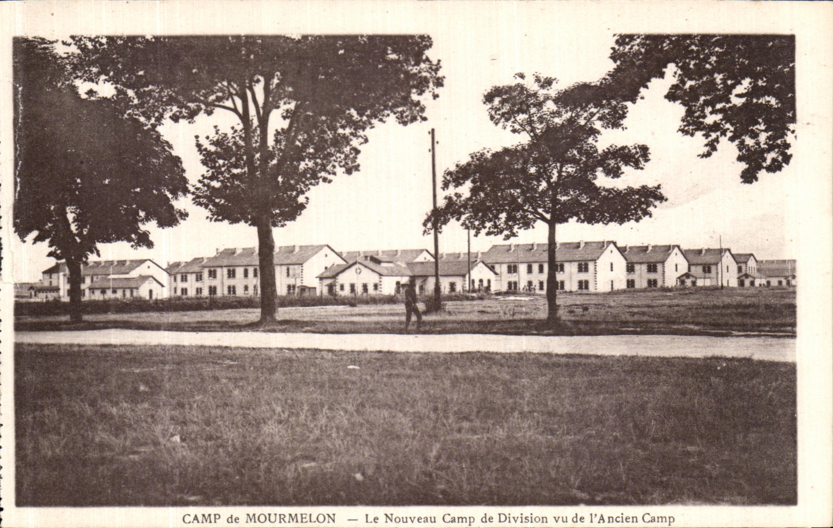 VINTAGE POSTCARD Camp of Mourmelon the new Camp of Division seen of L old Militaria camp