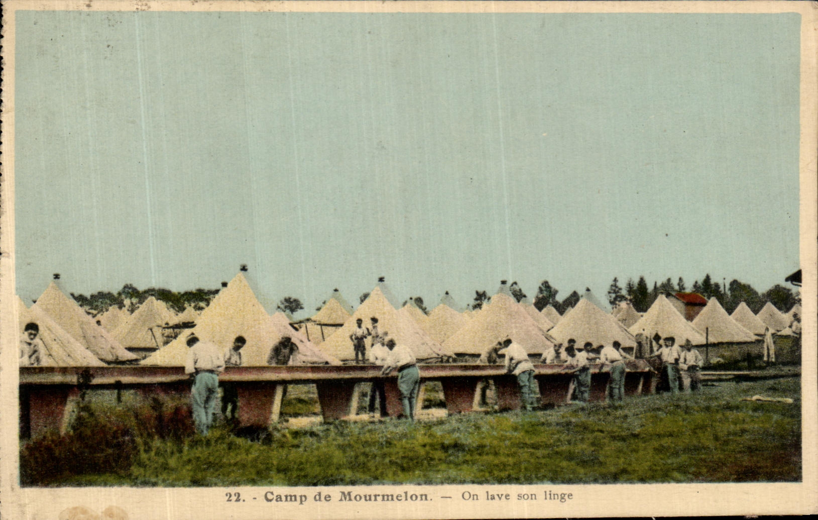 VINTAGE POSTCARD Camp of Mourmelon One washes his Militaria linen