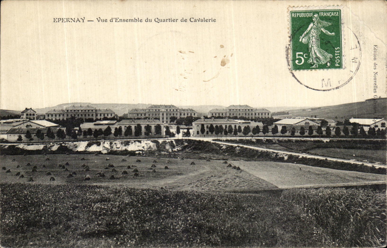 VINTAGE POSTCARD Epernay Seen D Together of the District of Militaria cavalry