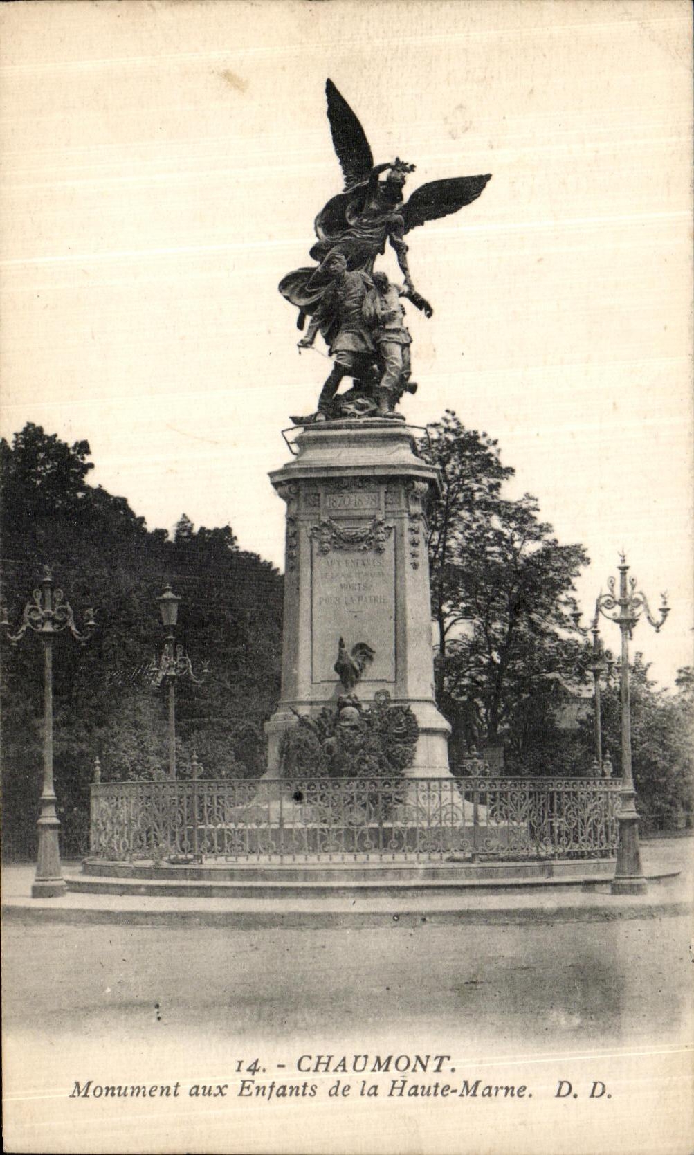 VINTAGE POSTCARD Chaumont Monument with the Children of the High Militaria Marne