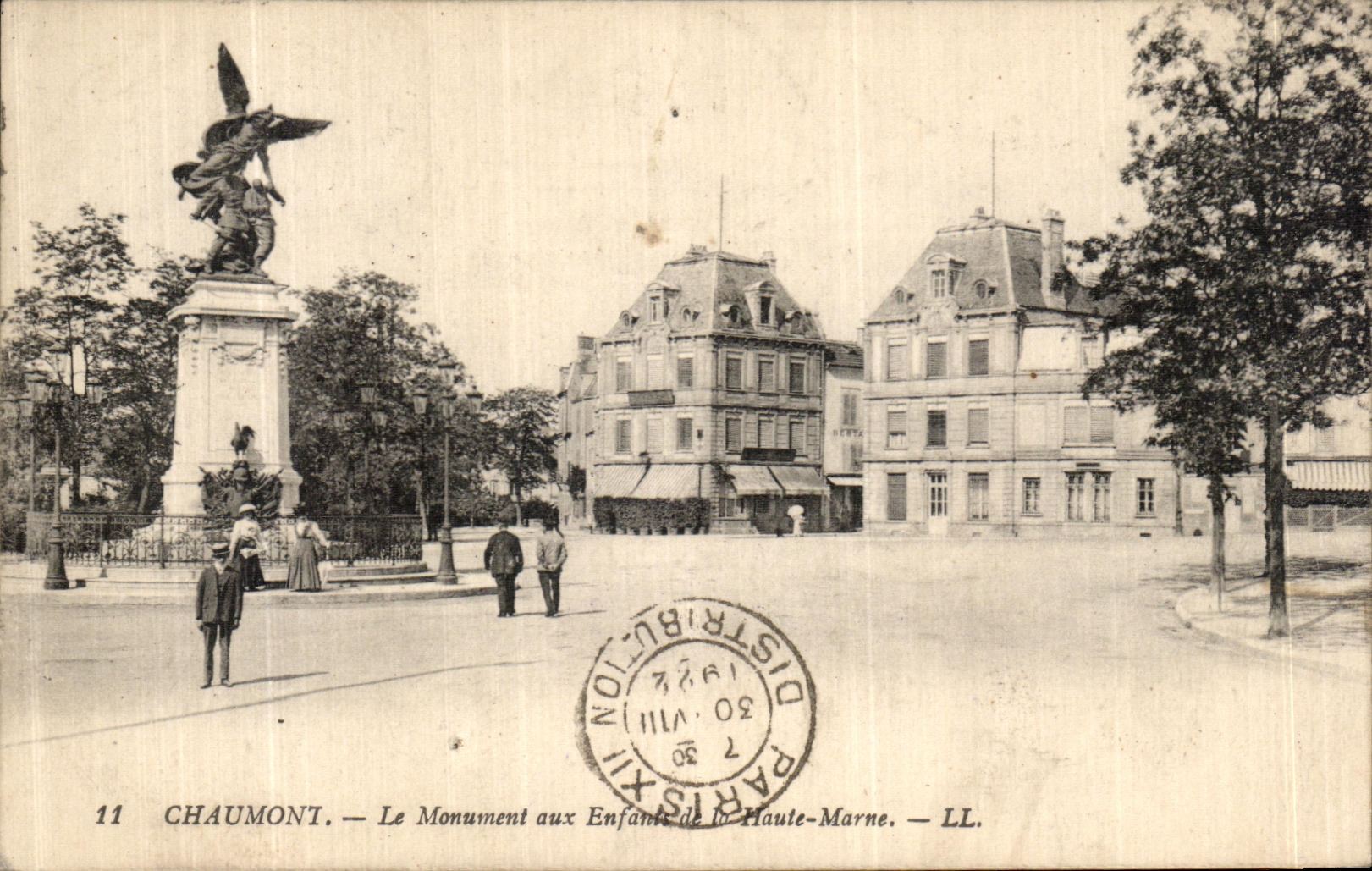 VINTAGE POSTCARD Chaumont the Monument with the Children of the High Marne