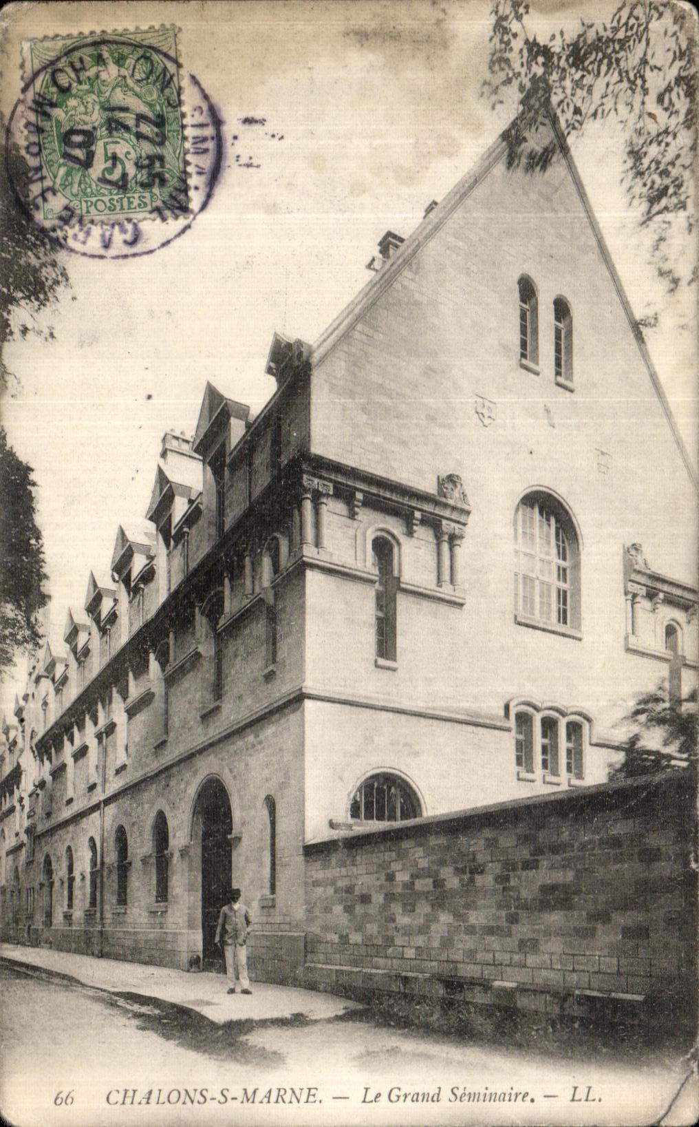 VINTAGE POSTCARD Trawl nets on the Marne the Great Seminar