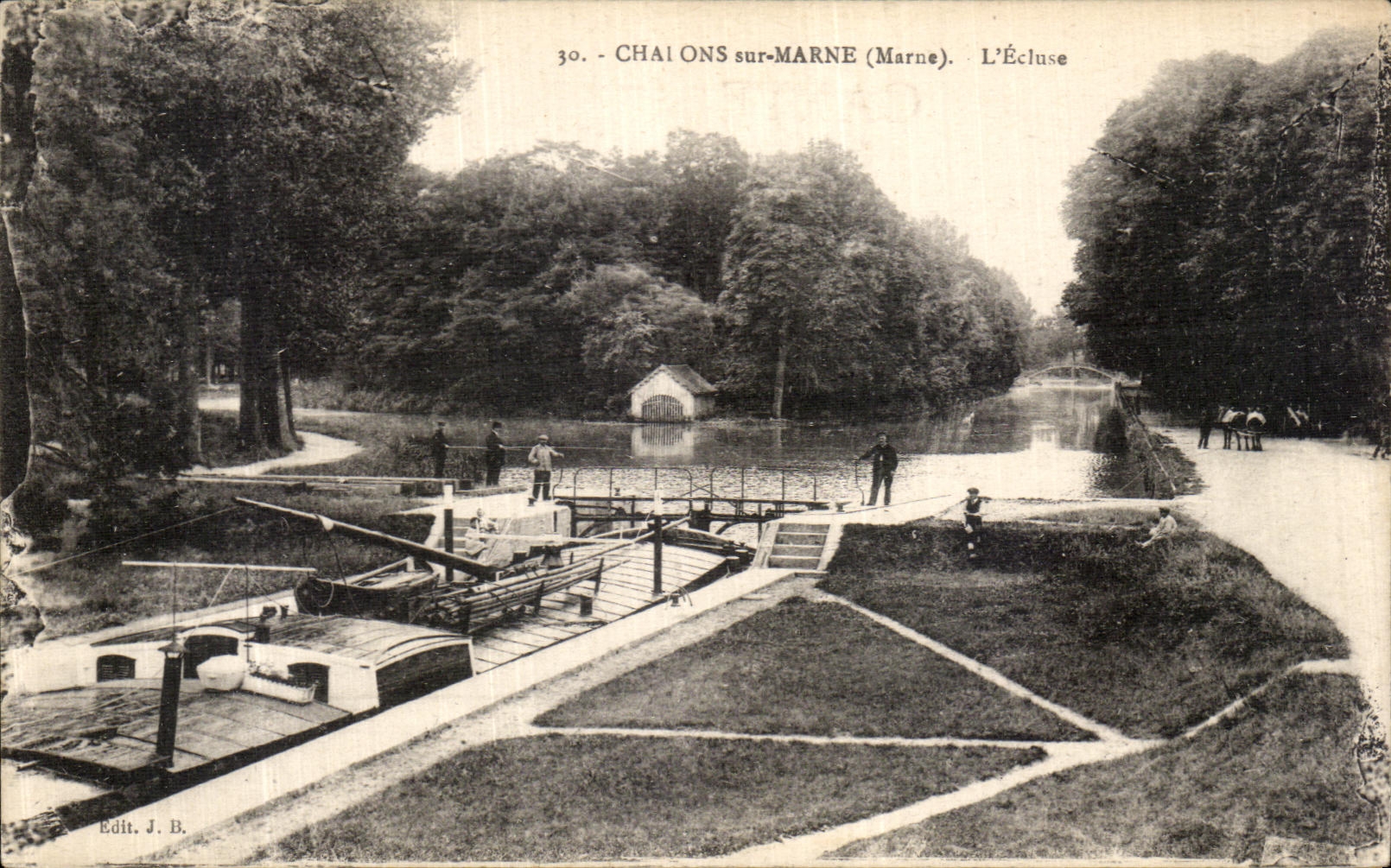 VINTAGE POSTCARD Chalons On the Marne L Locks Barge