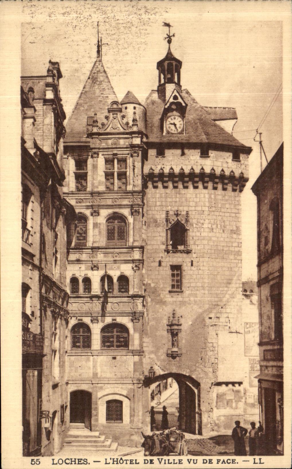 VINTAGE POSTCARD Loaches L Town hall Seen Of Face