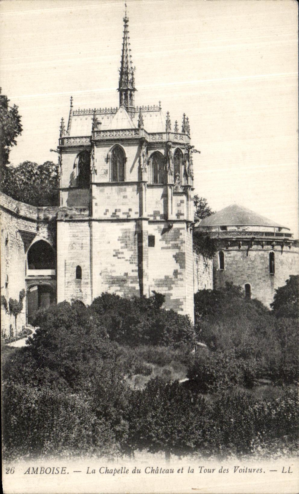 Camara acorazada de Amboise de la POSTAL de la VENDIMIA del castillo y la torre de los coches