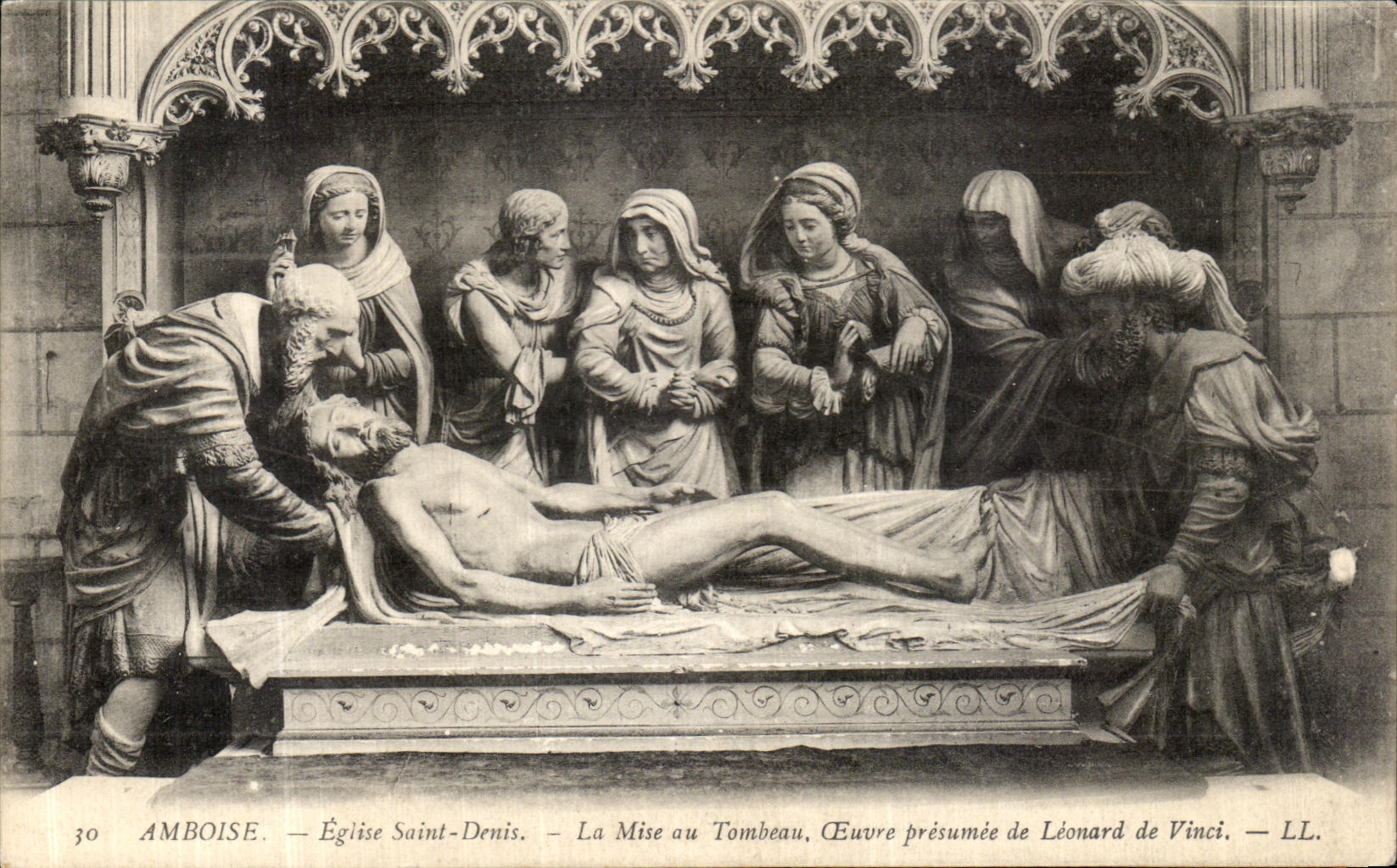 Iglesia Denis de Amboise de la POSTAL de la VENDIMIA Saint el ajuste con la tumba