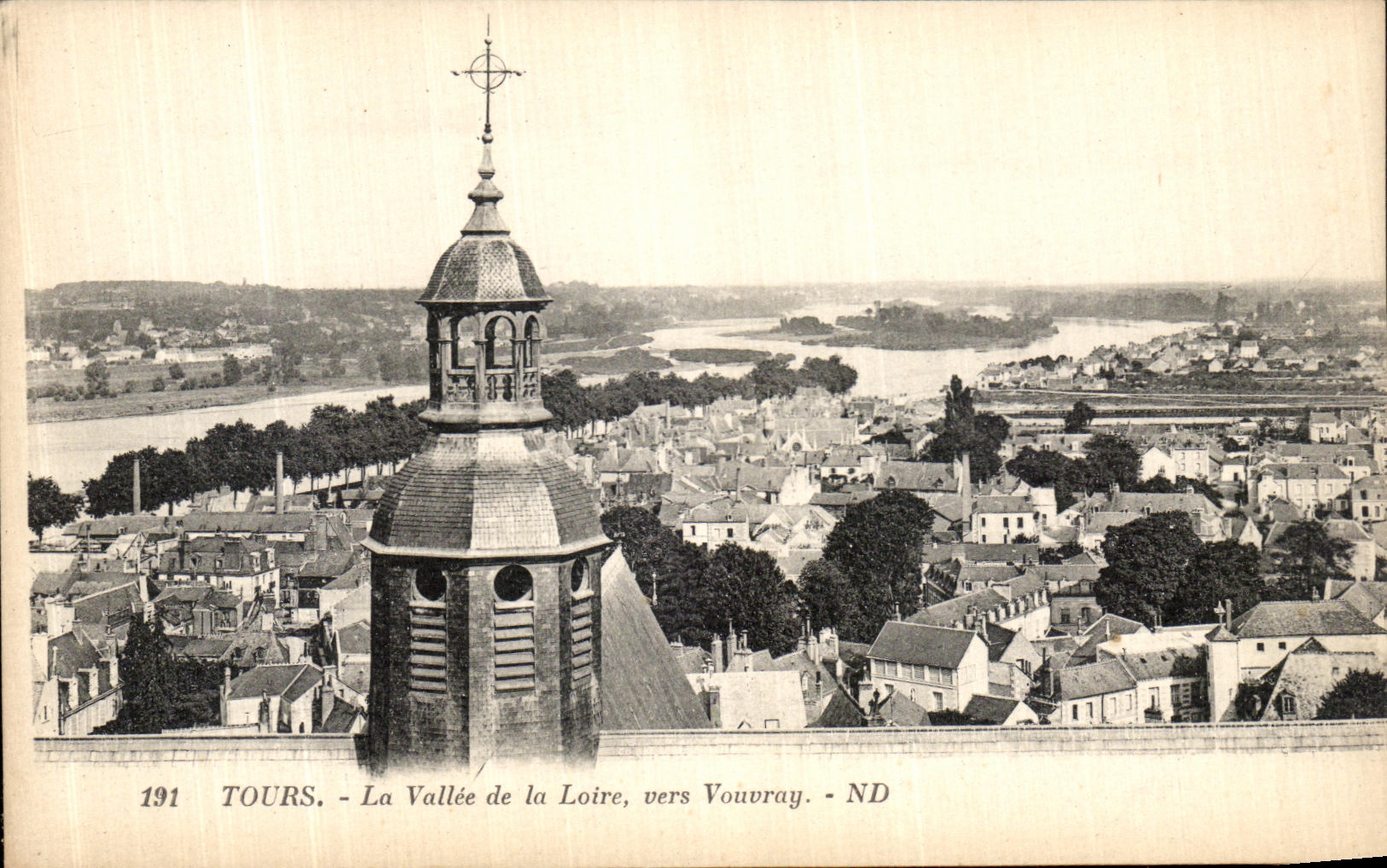 CPA Tours La Vallee de la Loire vers Vouvray