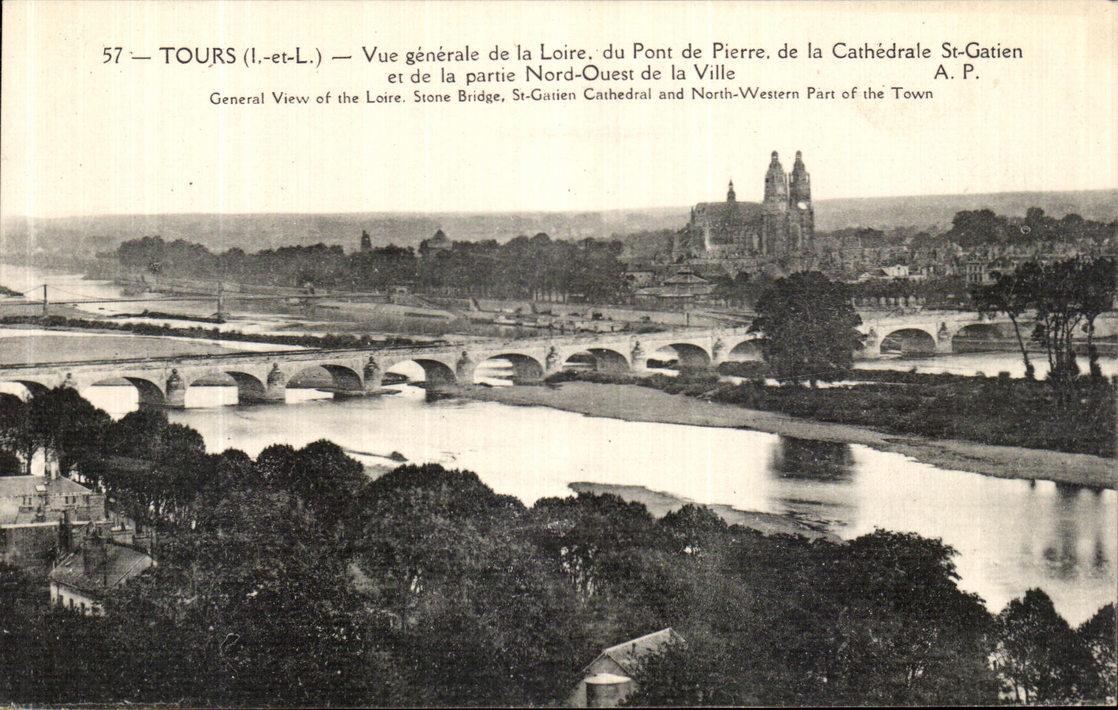 CPA Tours Vue Generale de La Loire du pont de Pierre de la Cathedrale St Gatien et de la partie Nord ouest de la ville