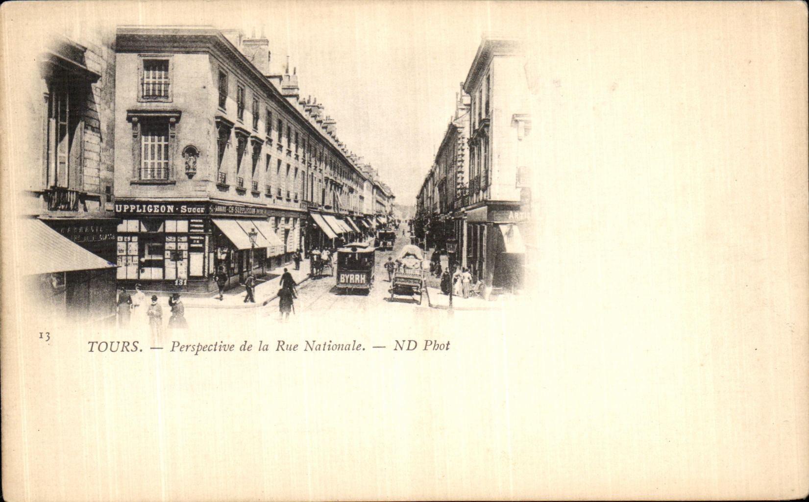 CPA Tours Perspective de la Rue Nationale Tramway Byrrh