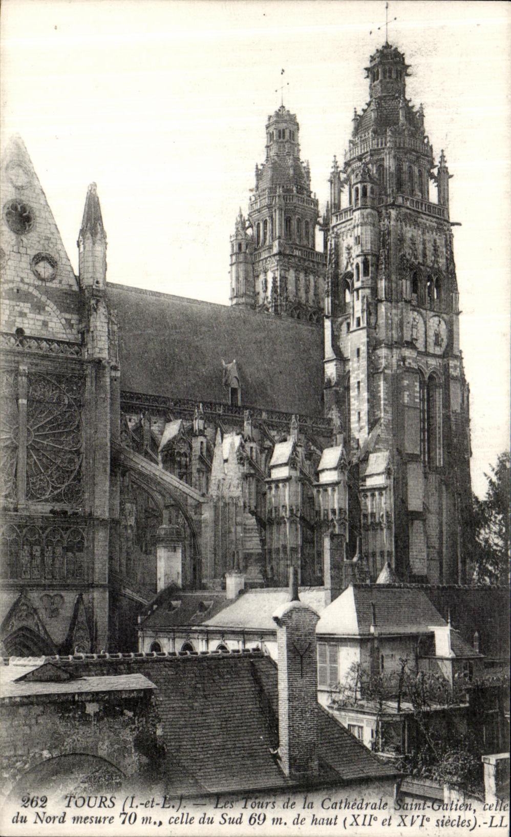 CPA Tours Les Tours de la Cathedrale Saint Gatien 