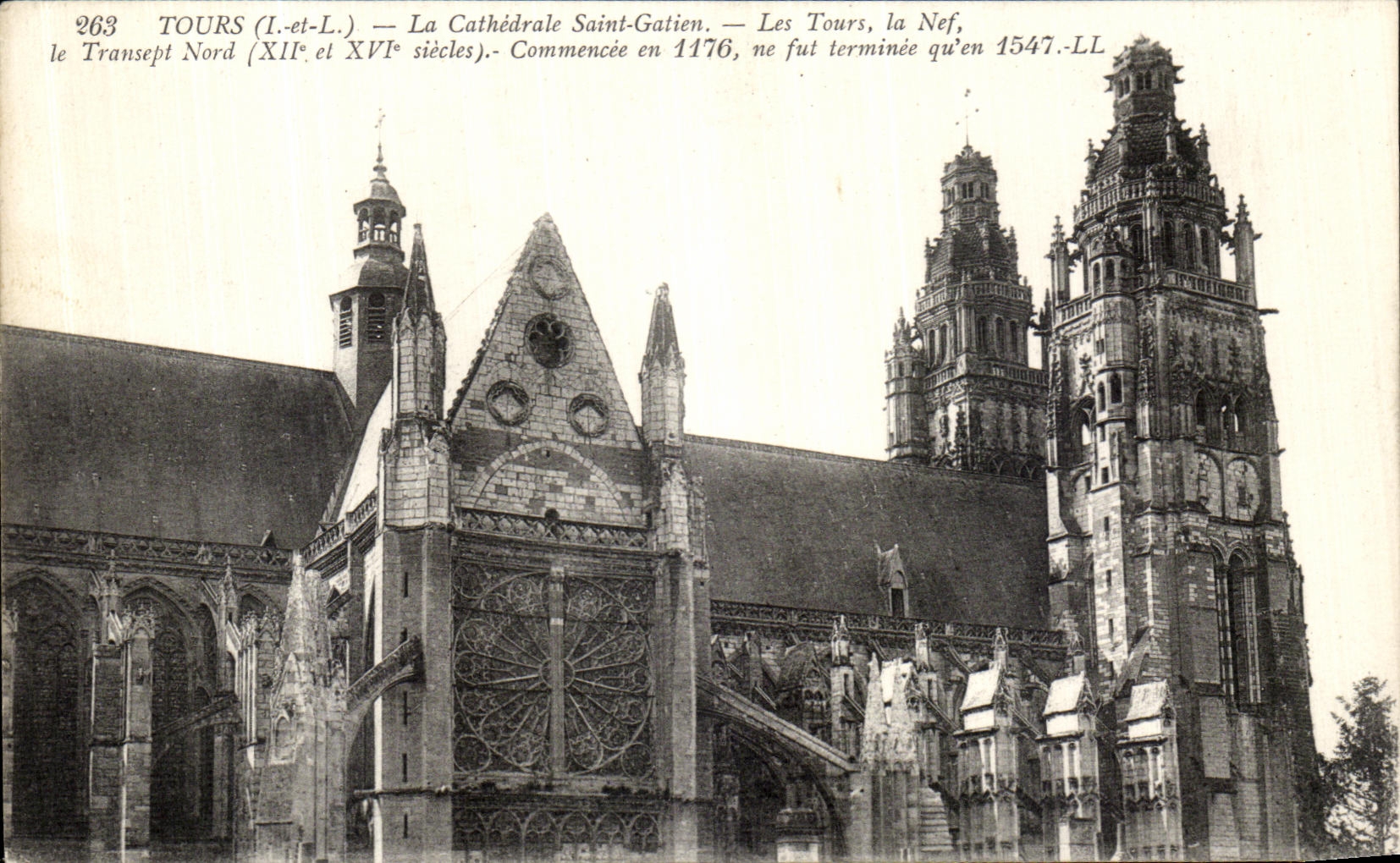 CPA Tours La Cathedrale St Gatien Les tours la nef Le transept Nord