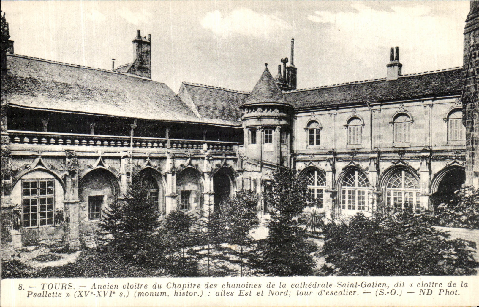 CPA Tours Ancien Cloitre du Chapitre des chanoines de la cathedrale Saint Gatien Cloitre de la Psalette