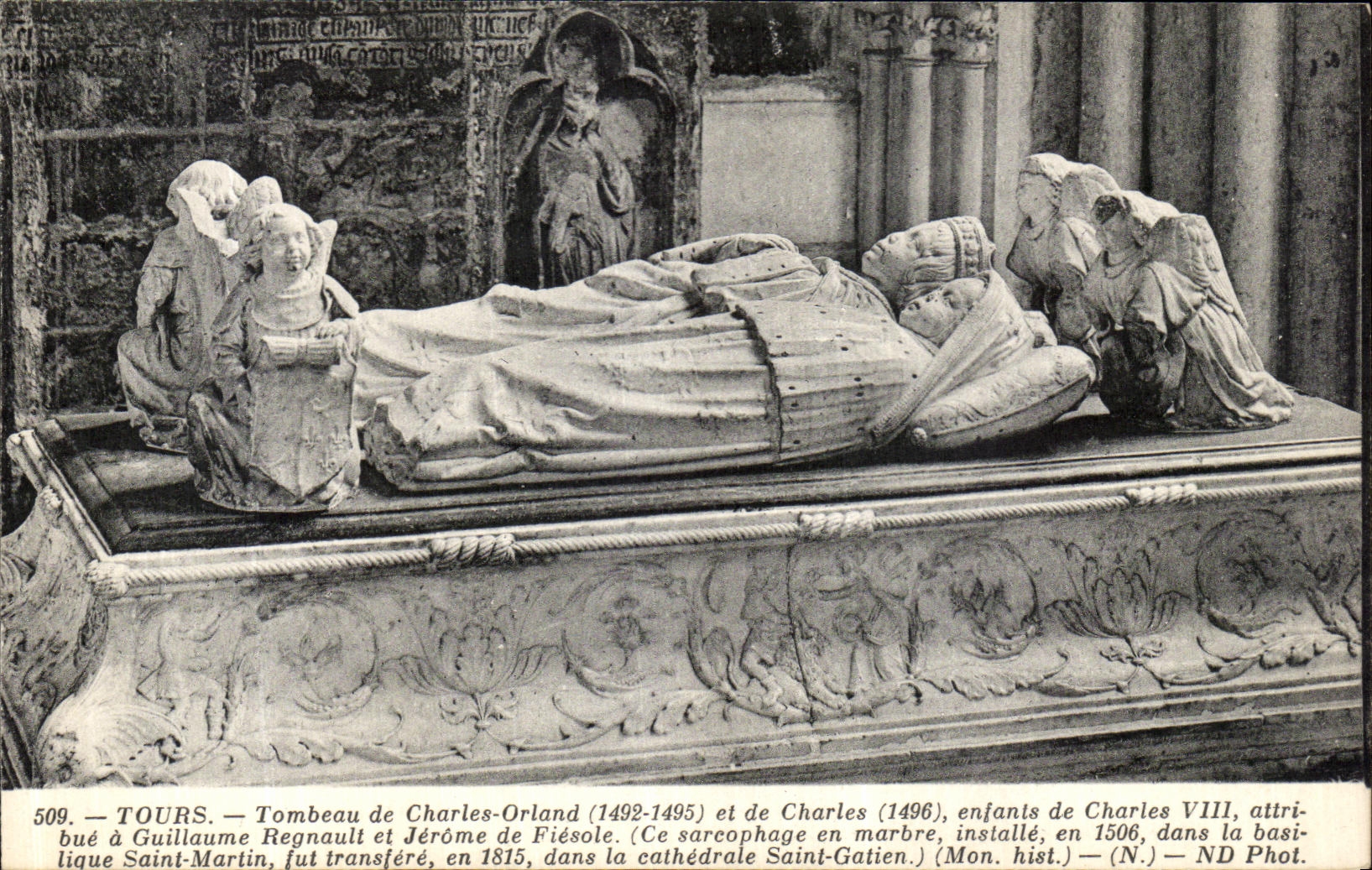 CPA Tours Tombeau de Charles Orland et de Charles enfants de Charles VIII