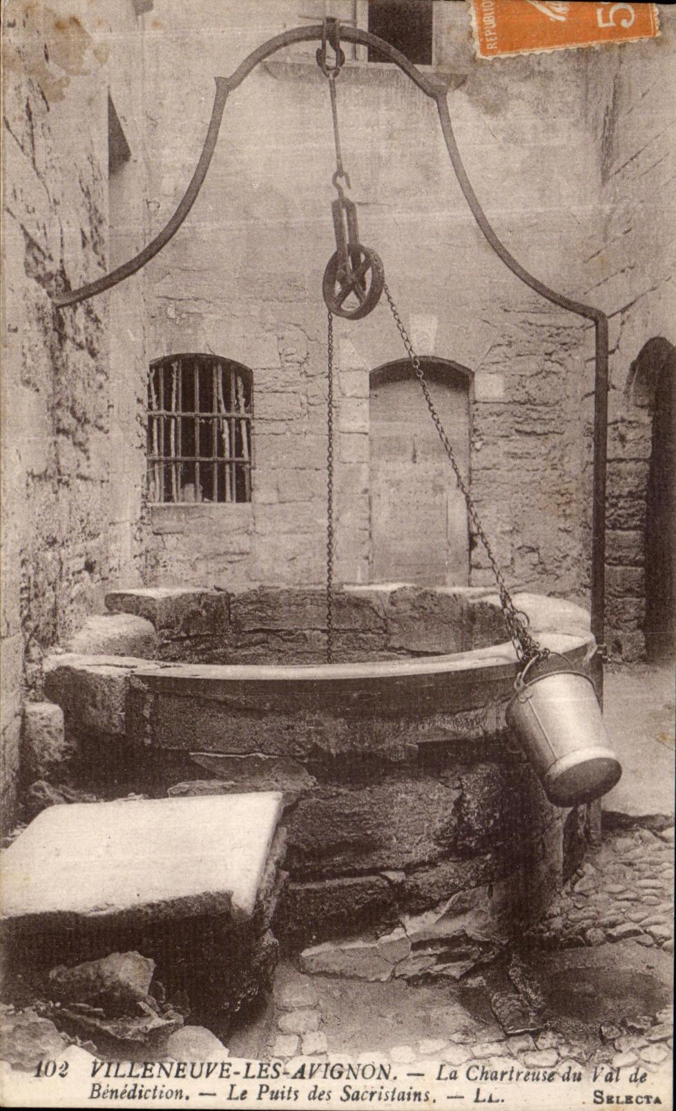 VINTAGE POSTCARD Villeneuve Avignon Chartreuse of the Valley of Blessing the Well of the Sextons