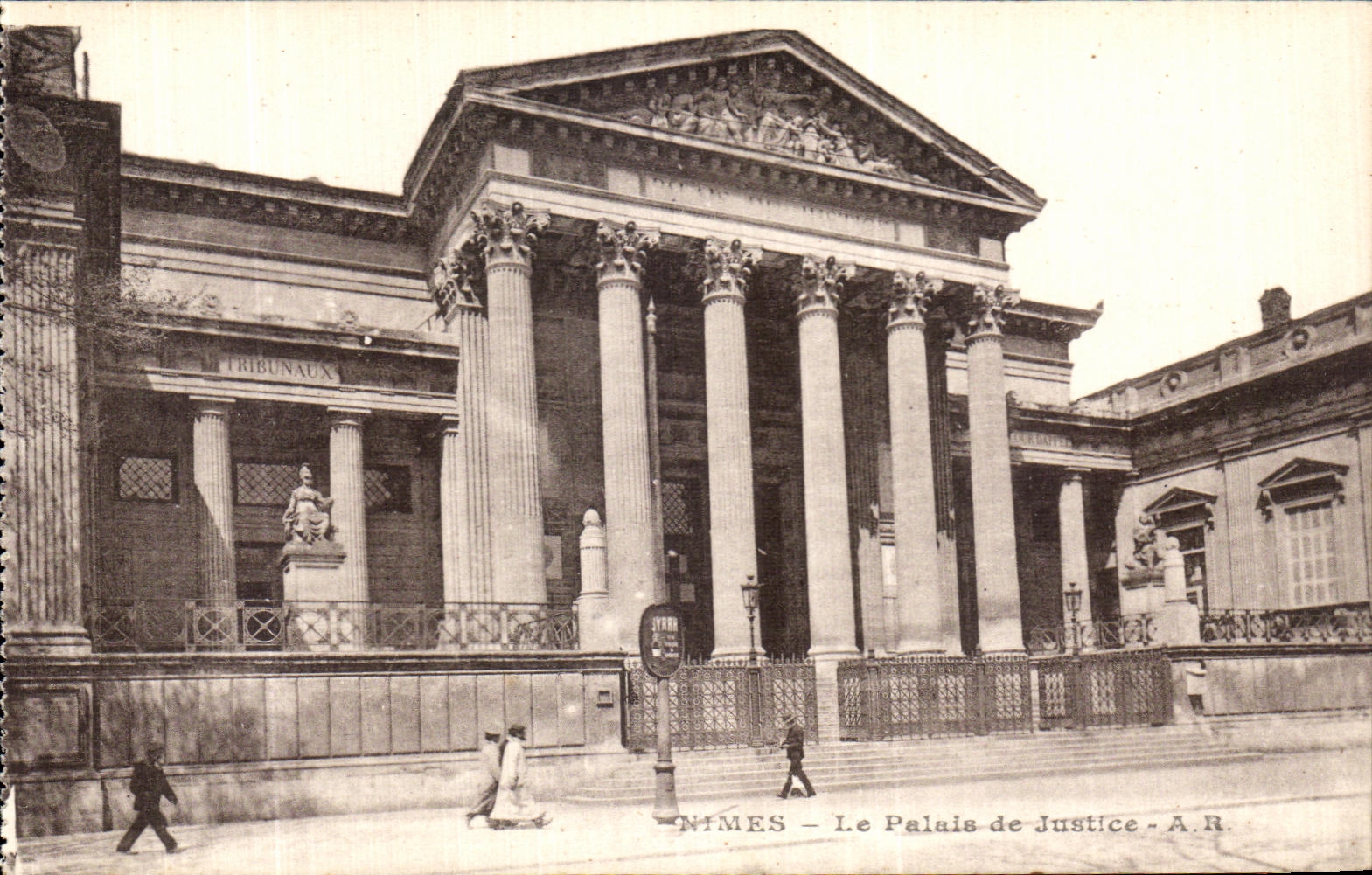 CPA Nimes Le Palais de Justice