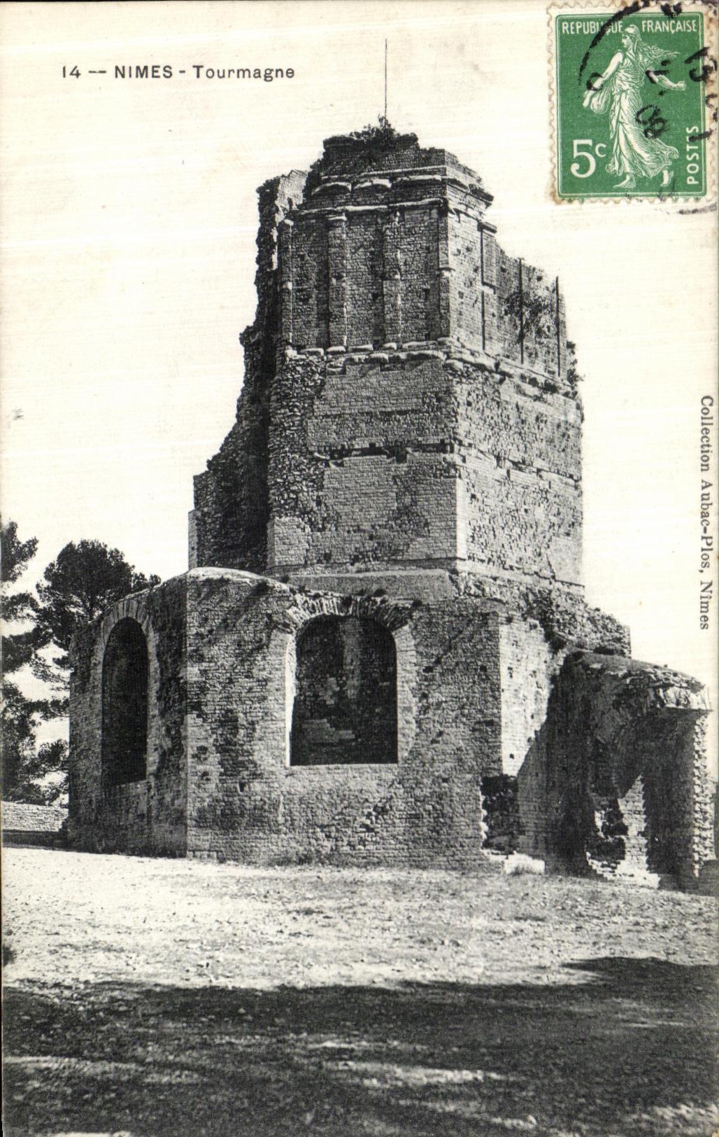 CPA Nimes Tour Magne