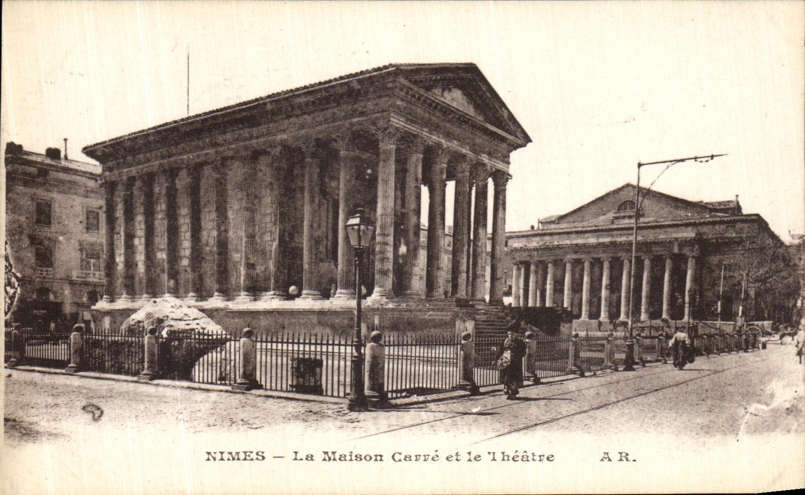 CPA Nimes La Maison Cavve et le