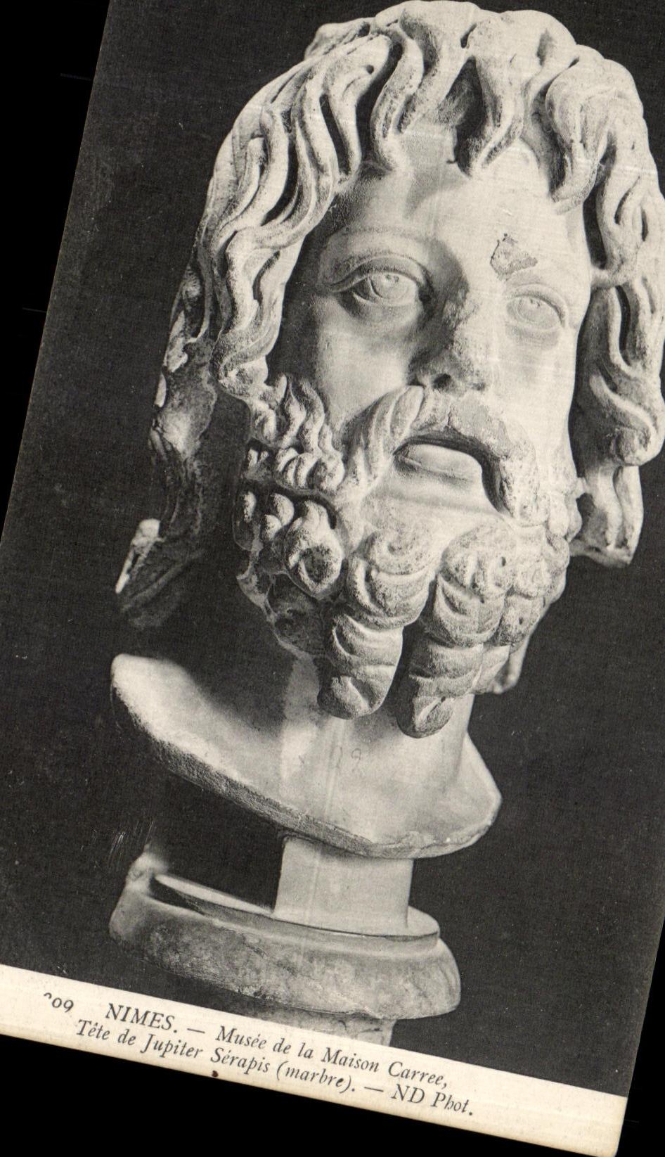 CPA Nimes Musee de la Maison Carree Tete de Jupiter Serapis 