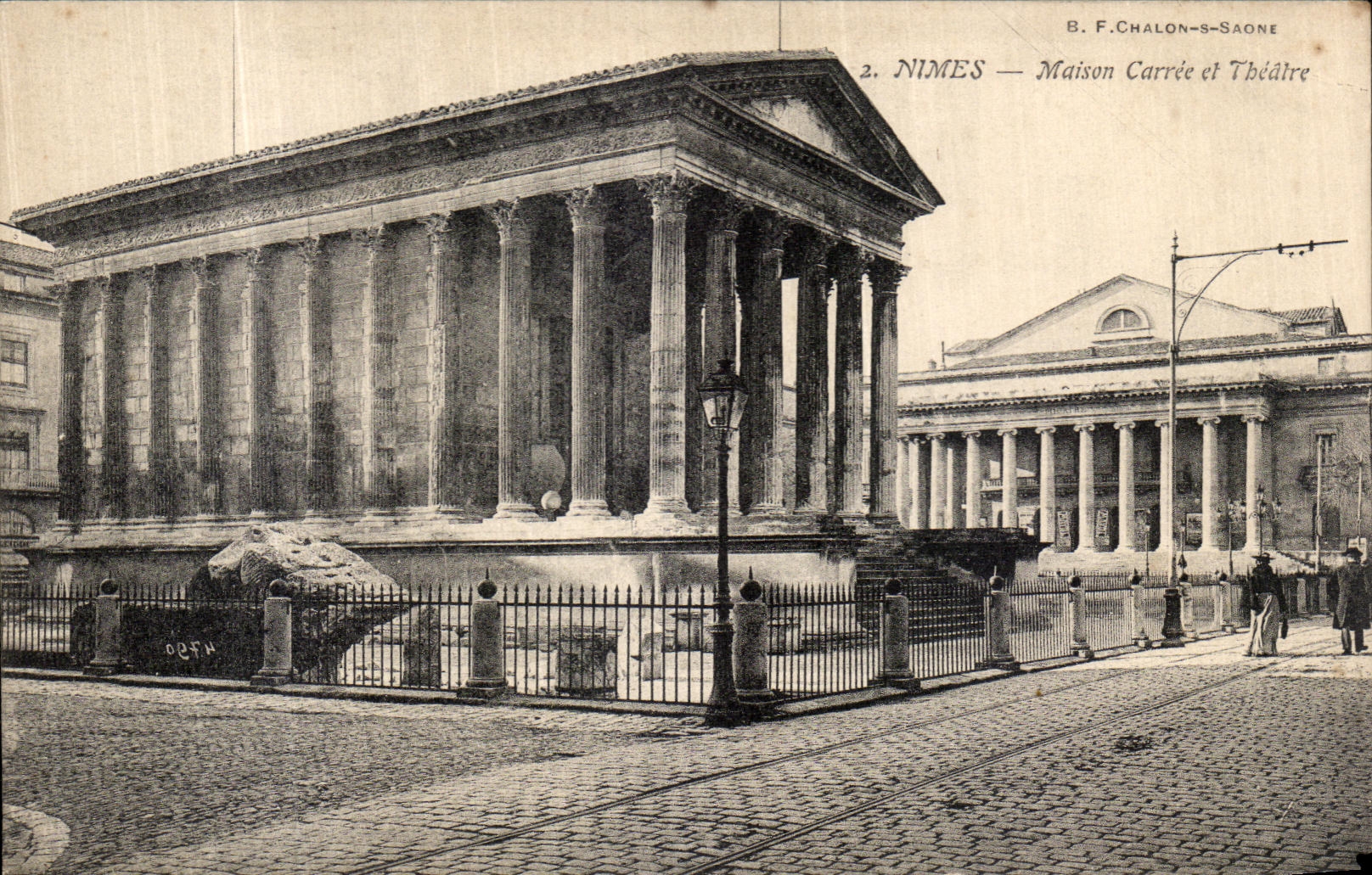 CPA Nimes Maison Carree et Theatre 
