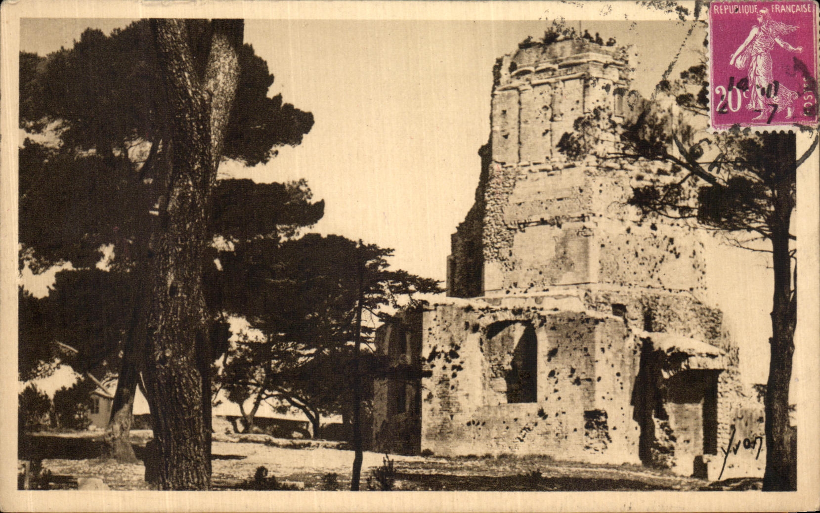 CPA Nimes La Tour Magine