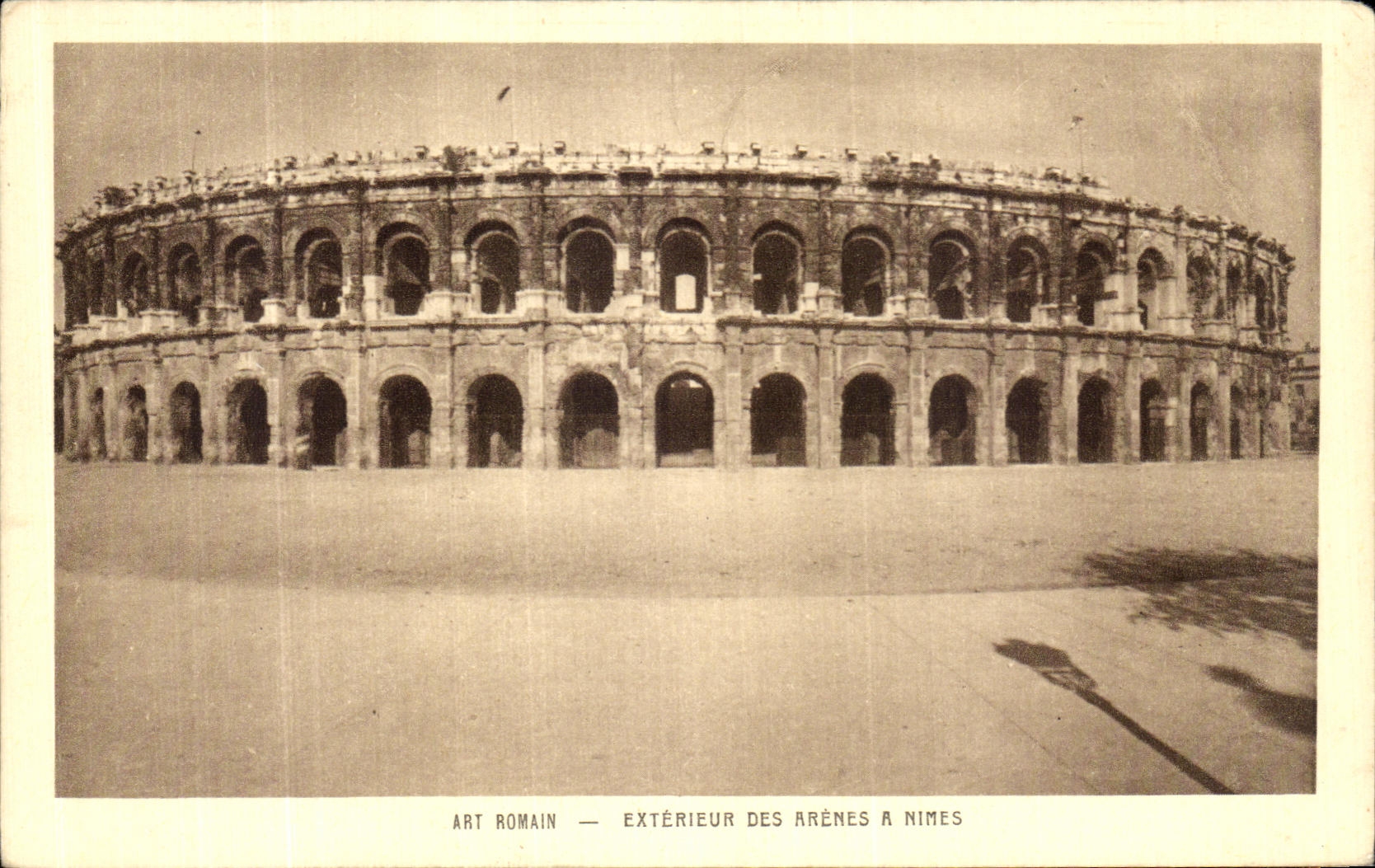 CPA Art Romain Exterieur Des Arenes A Nimes