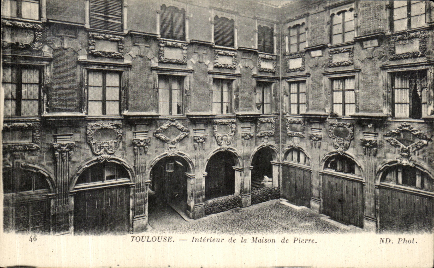 CPA Toulouse Interieur de la Maison De Pierre 
