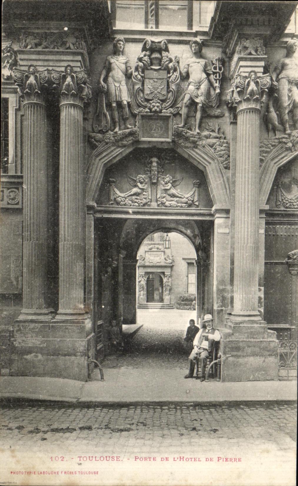 CPA Toulouse Porte De L Hotel De pierre