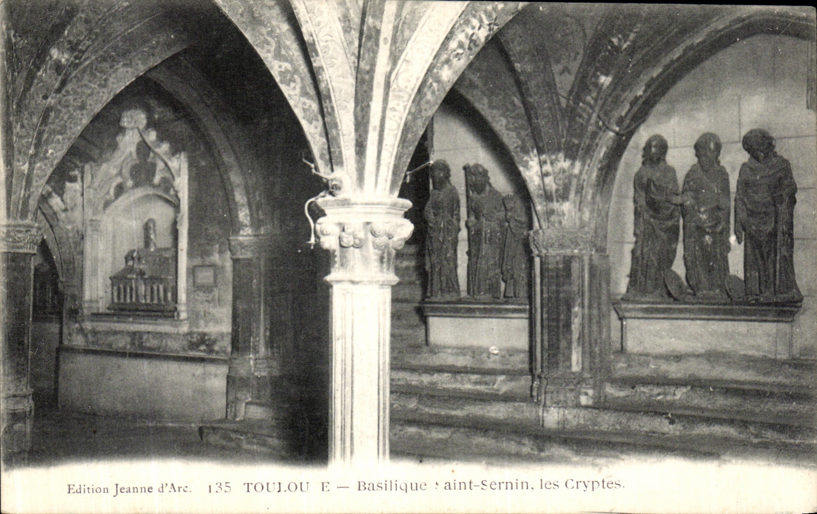 CPA Toulouse Basilique St Sernin Les Cryptes