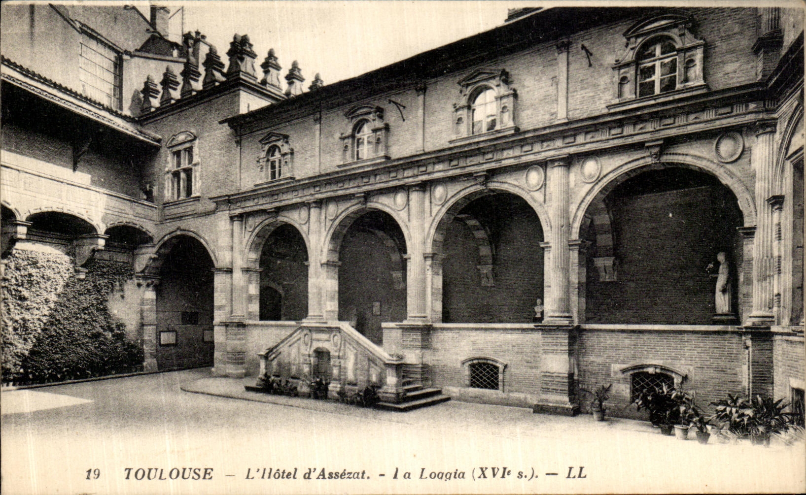 CPA Toulouse L hotel D Assezat La Loggia