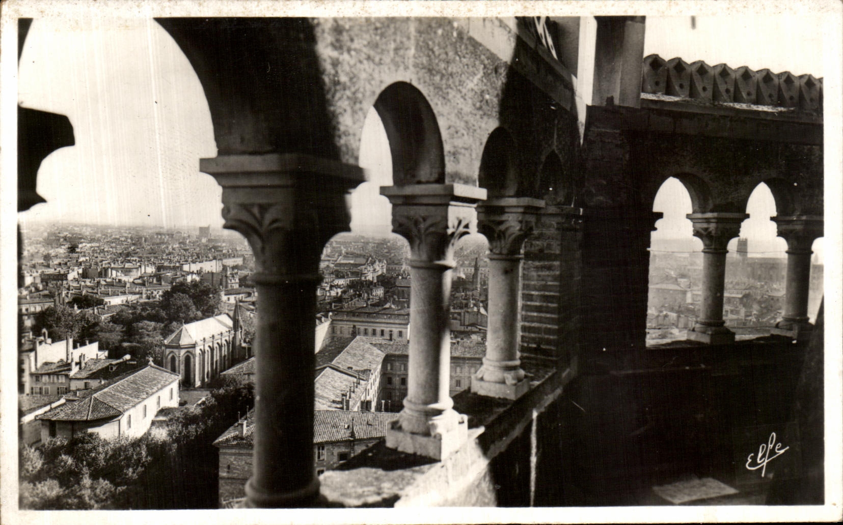 CPA Toulouse Panorama Sur Toulouse Pris du clocher de Saint Sernin