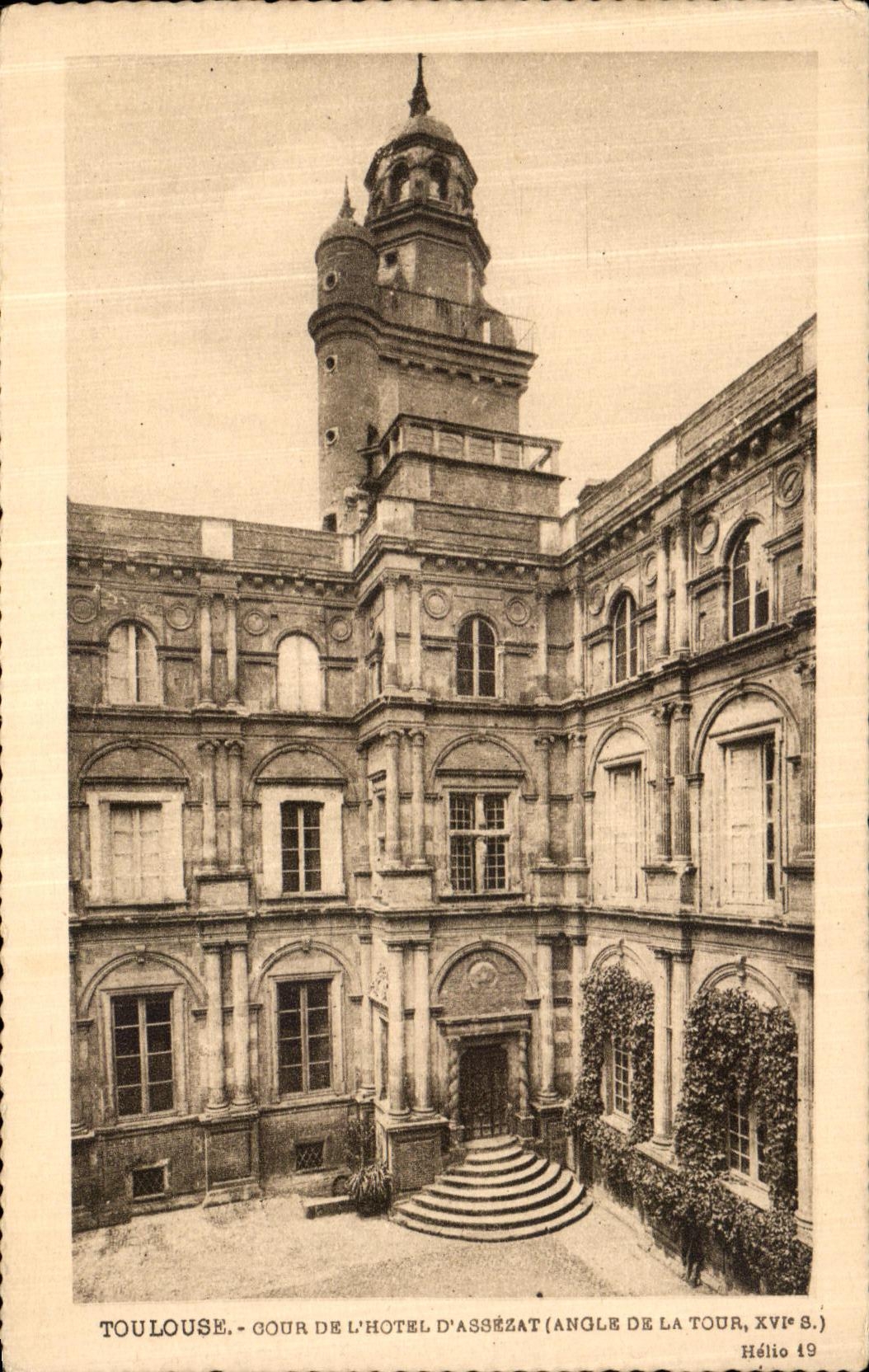 CPA Toulouse Cour De L Hotel D Assezet Angle de la tour