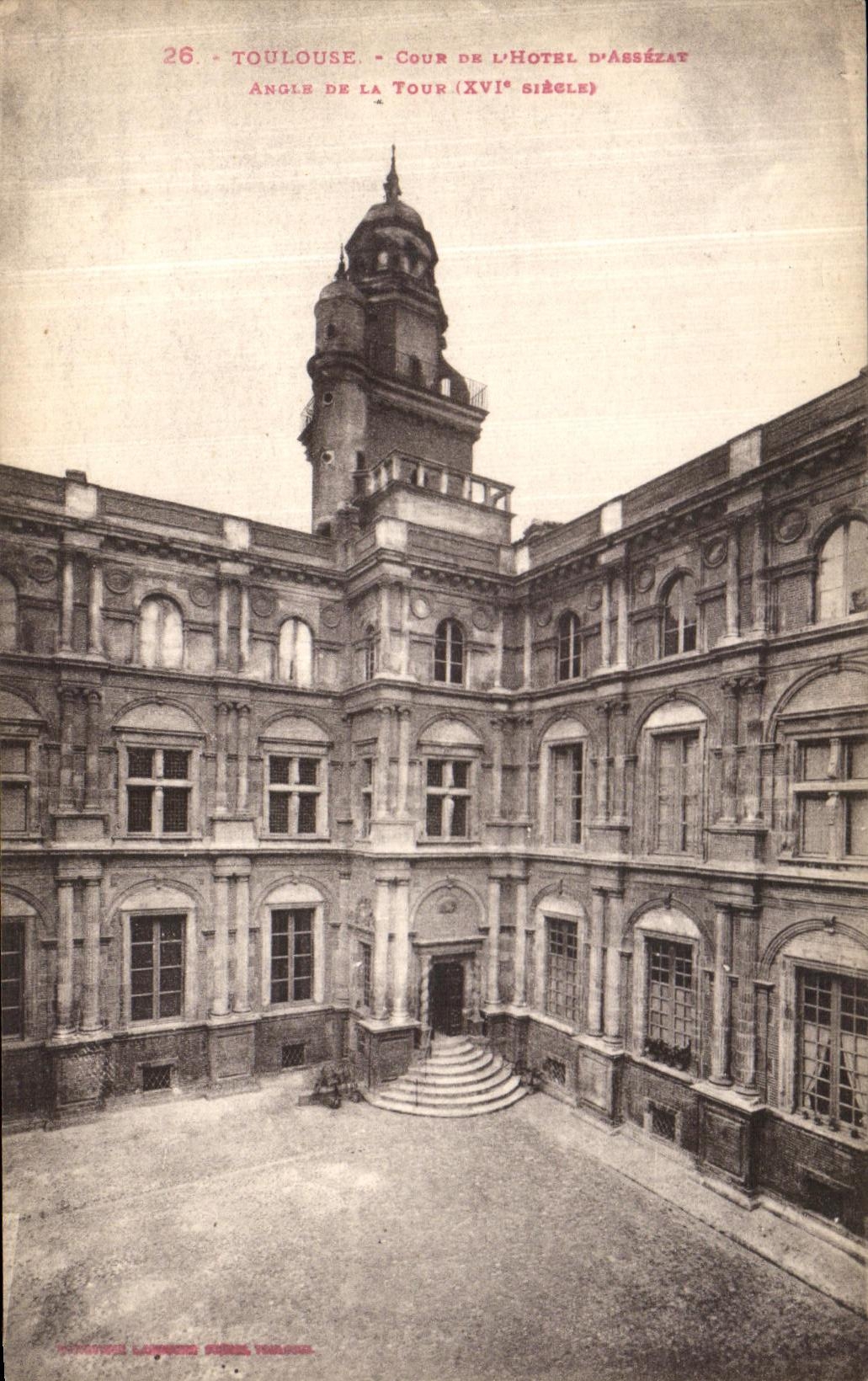 CPA Toulouse Cour De L Hotel D Assezat Angle De la Tour